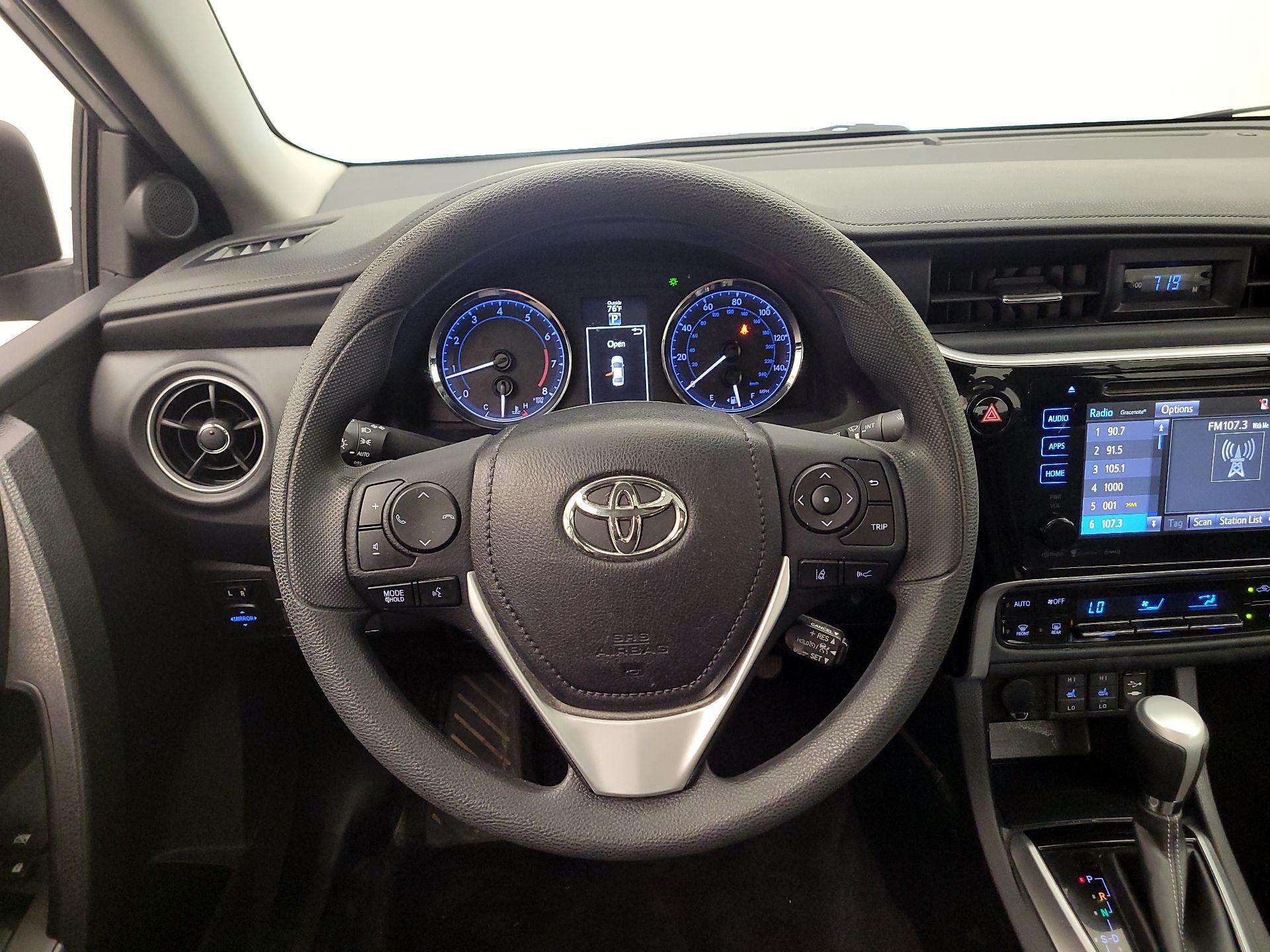 Thumbnail: 2017 Toyota Corolla - 10