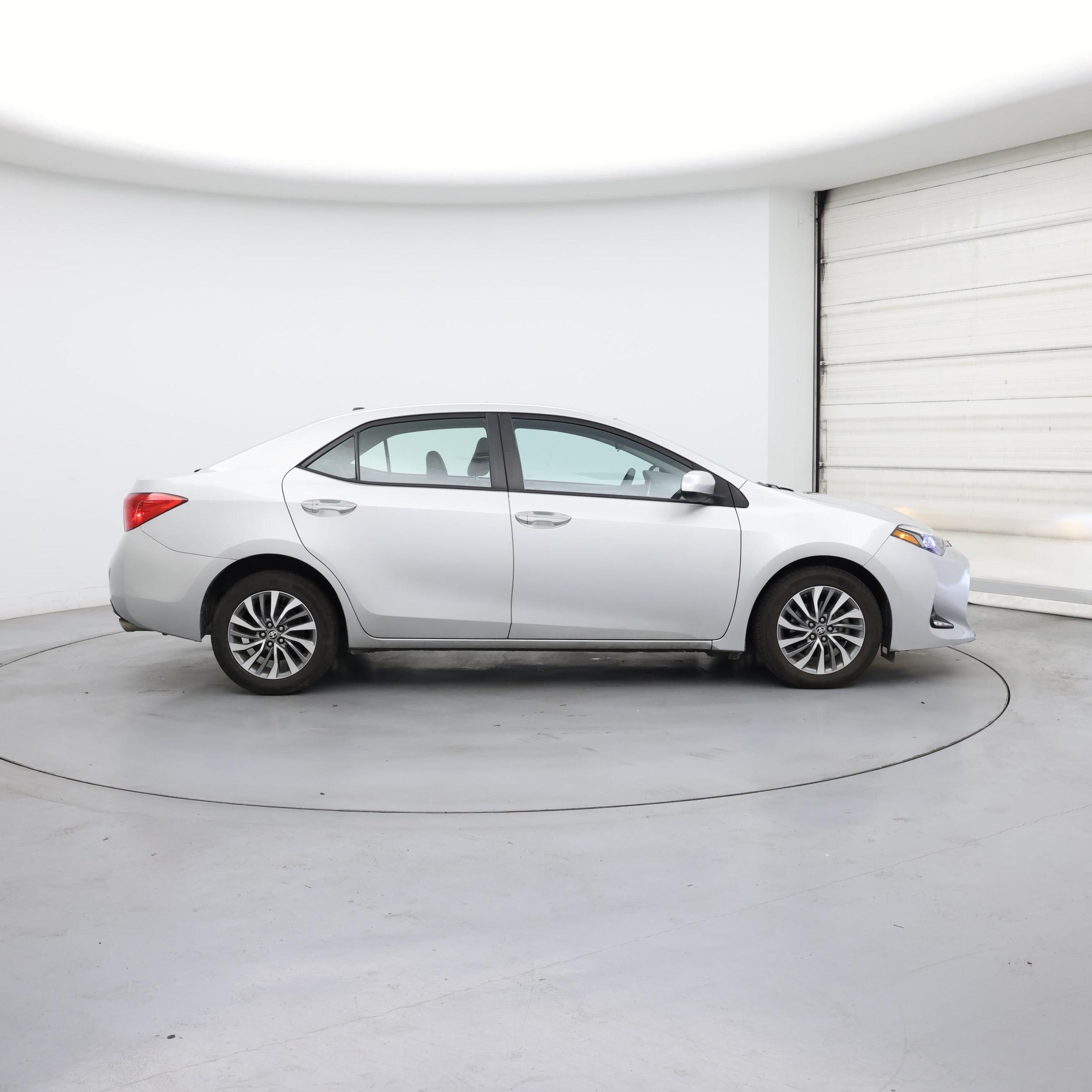 Thumbnail: 2017 Toyota Corolla - 7