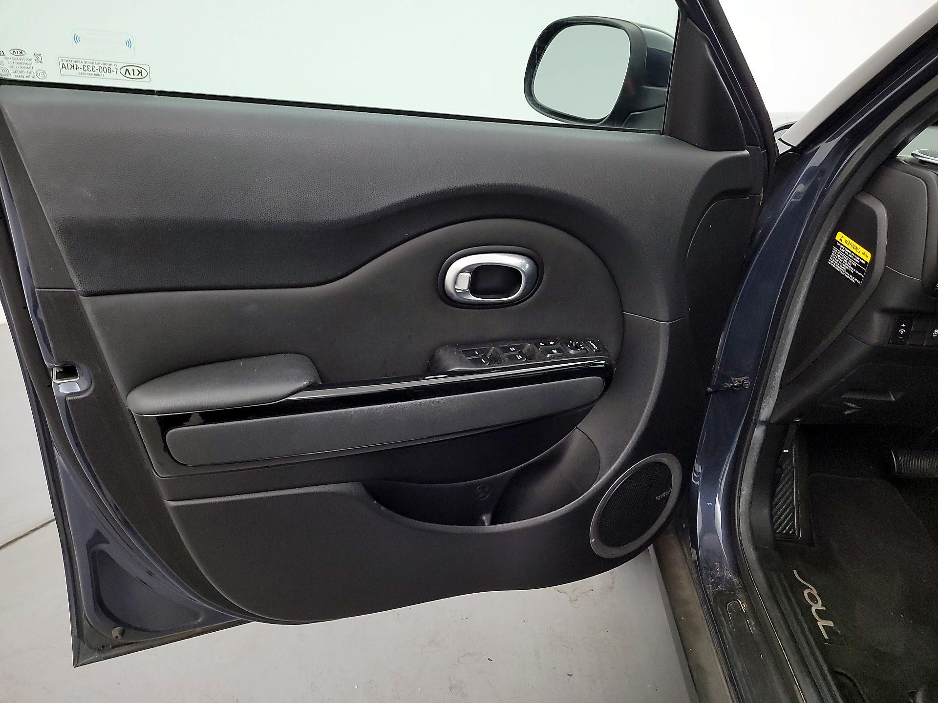Thumbnail: 2014 Kia Soul - 12