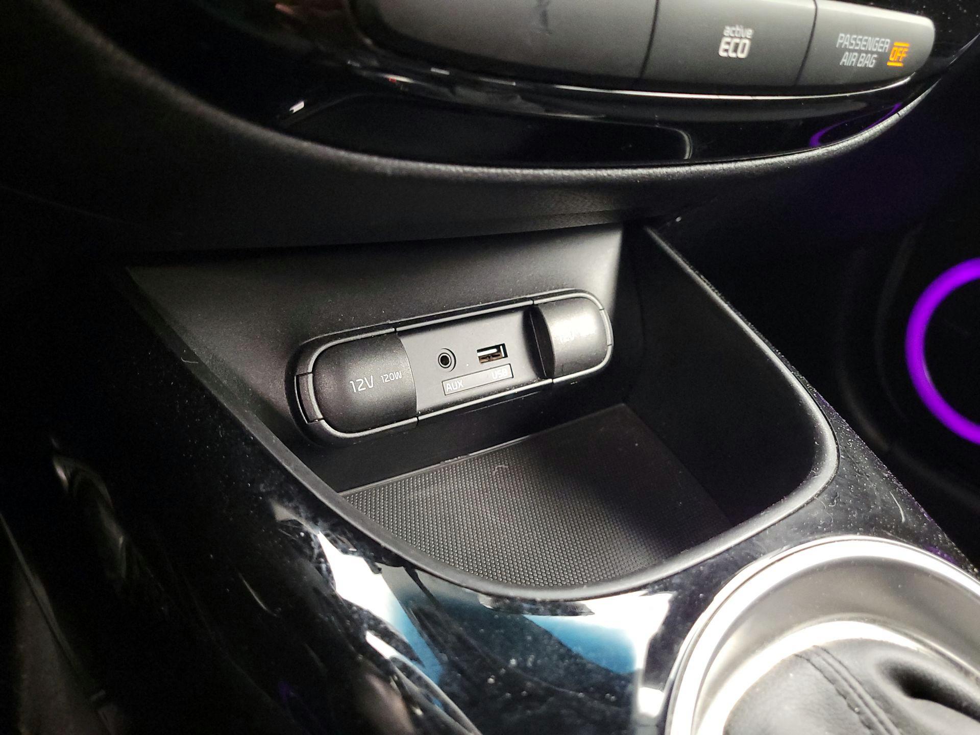 Thumbnail: 2014 Kia Soul - 18