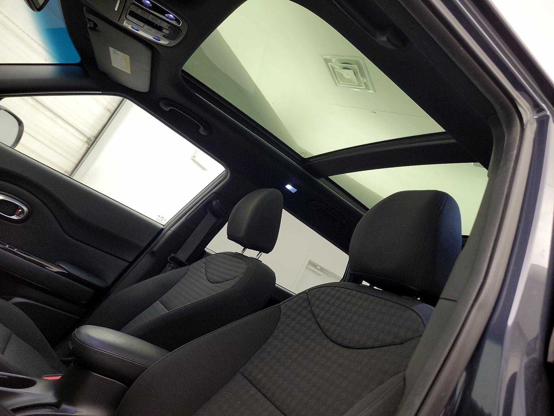Thumbnail: 2014 Kia Soul - 19