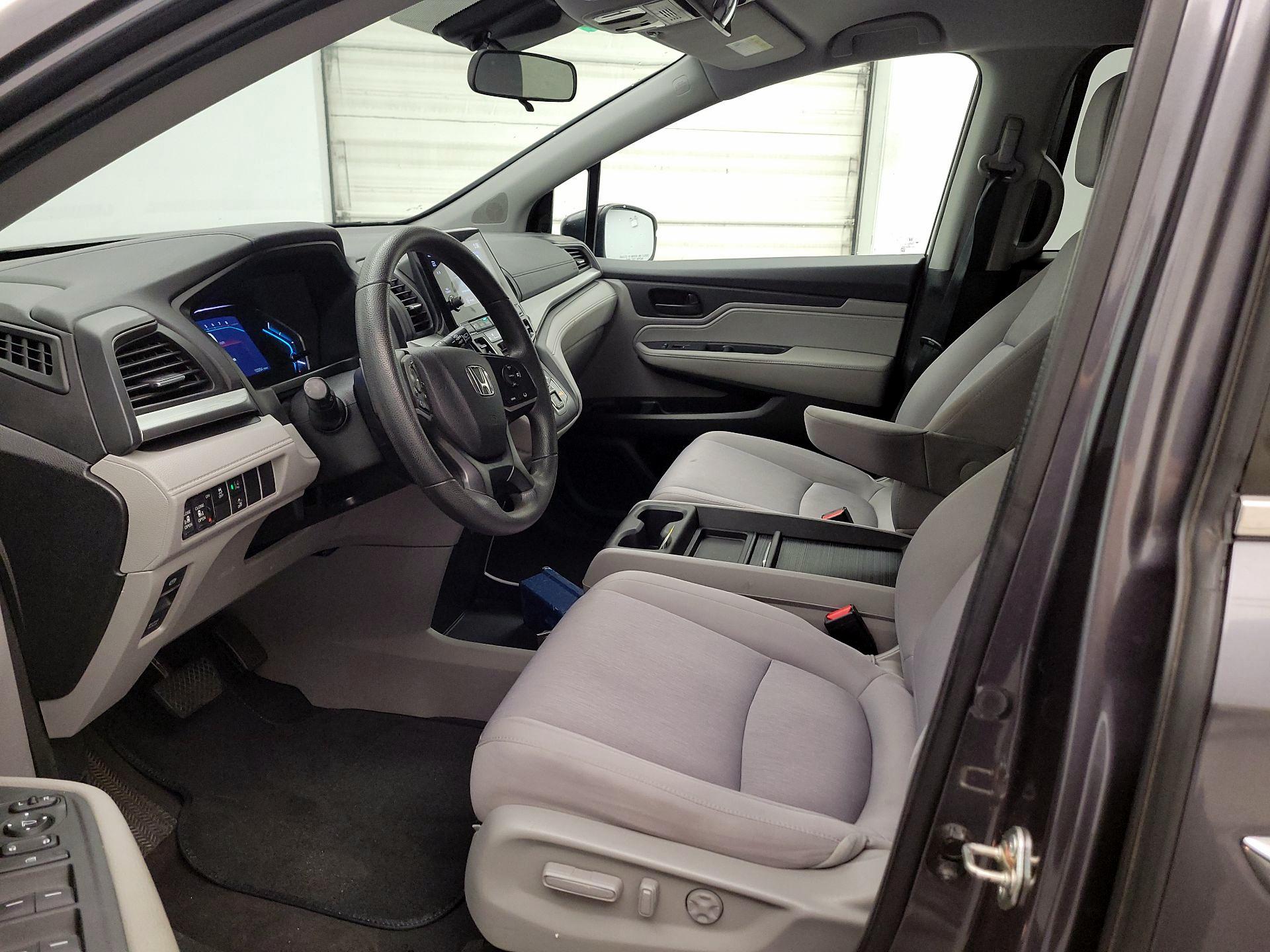 Thumbnail: 2018 Honda Odyssey - 11