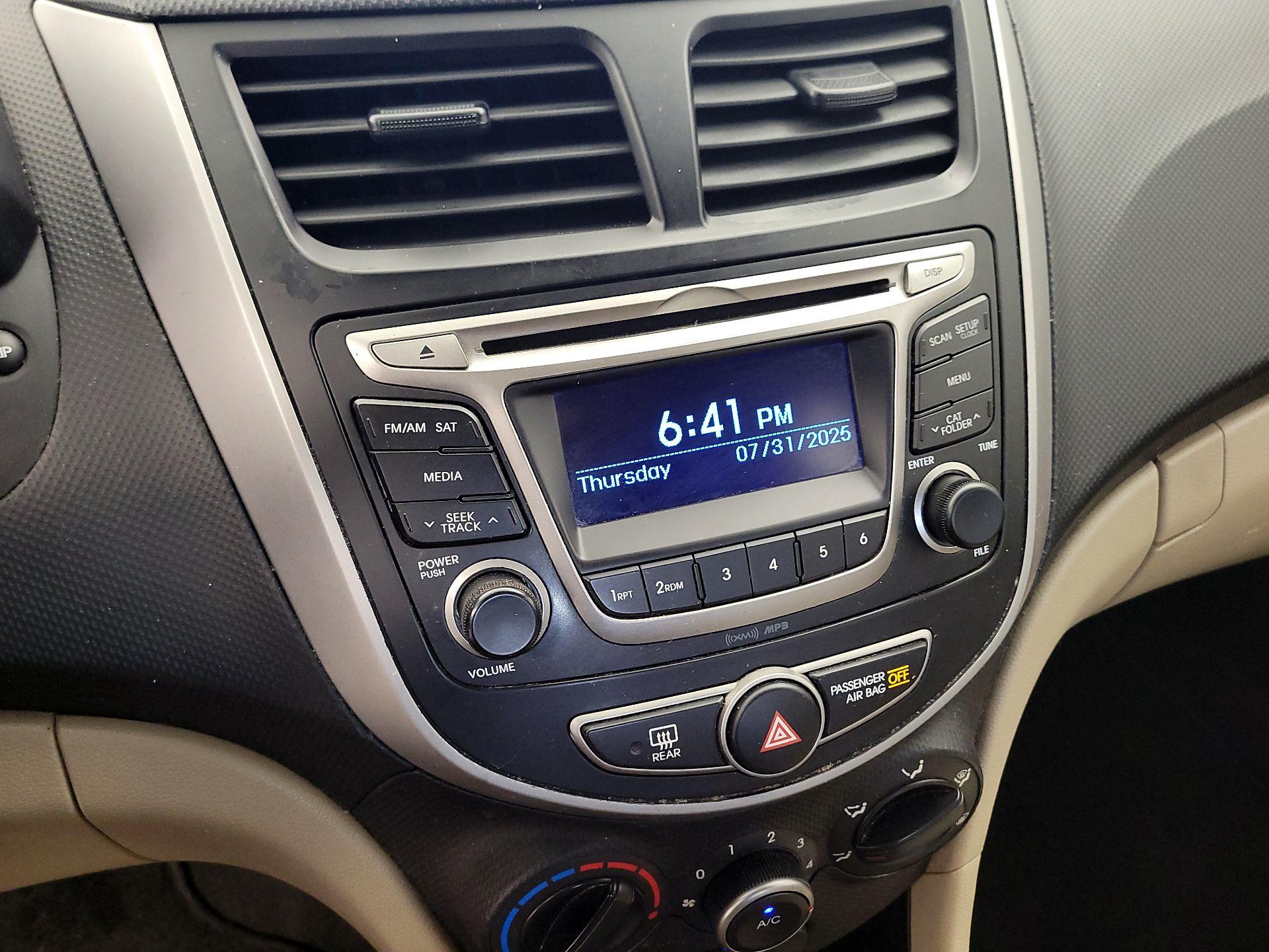 Thumbnail: 2015 Hyundai Accent - 14