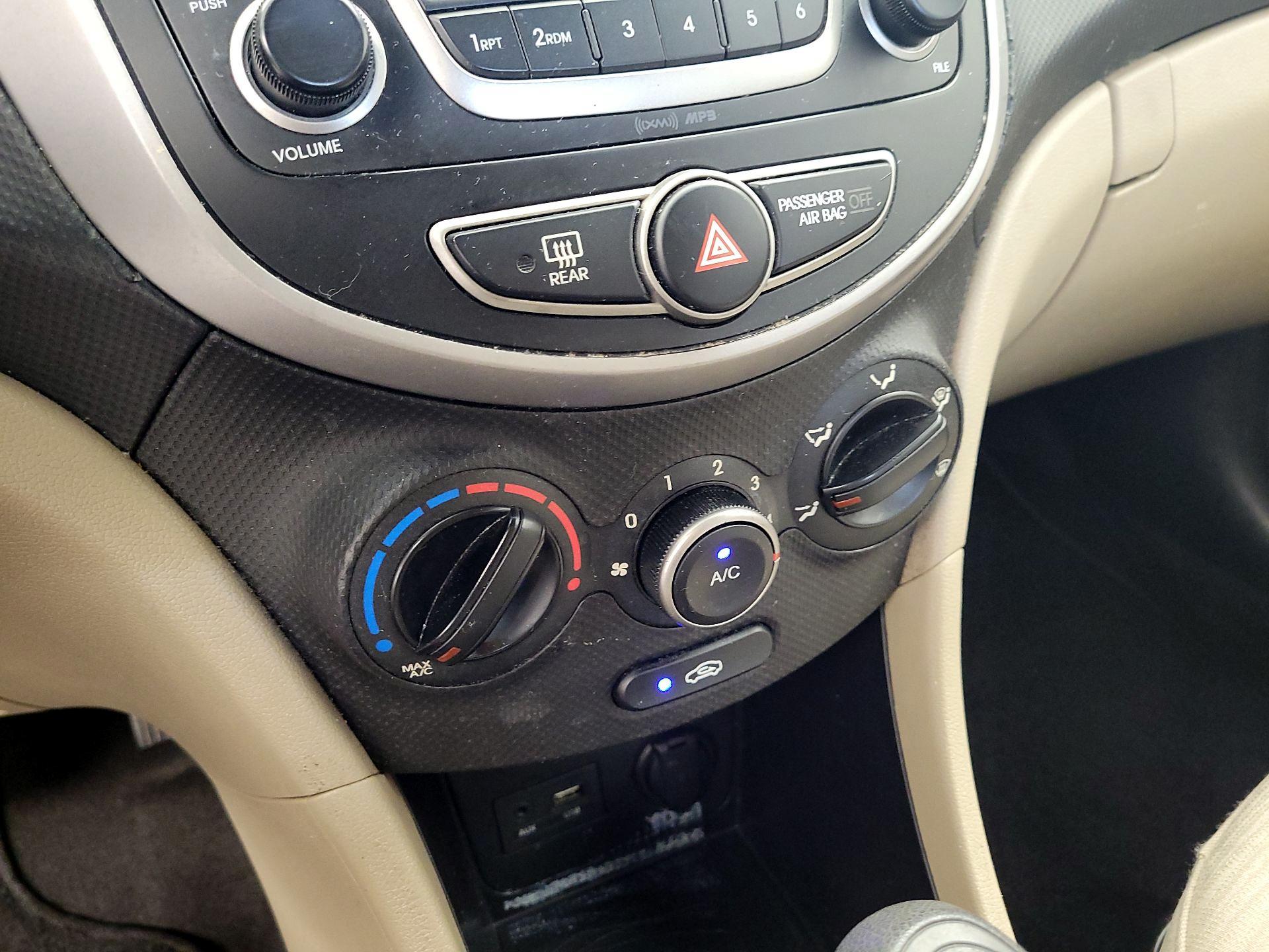 Thumbnail: 2015 Hyundai Accent - 15