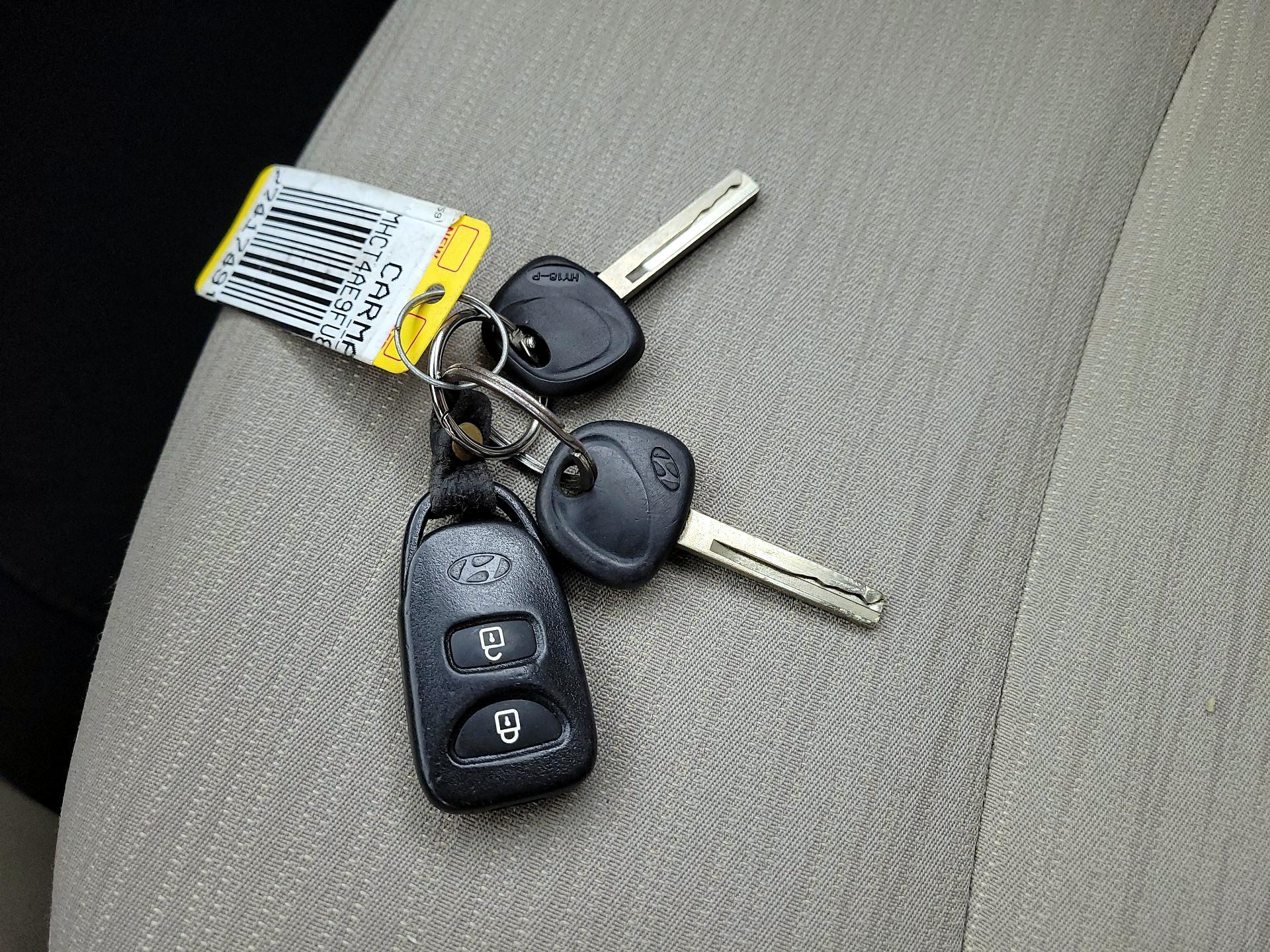 Thumbnail: 2015 Hyundai Accent - 20