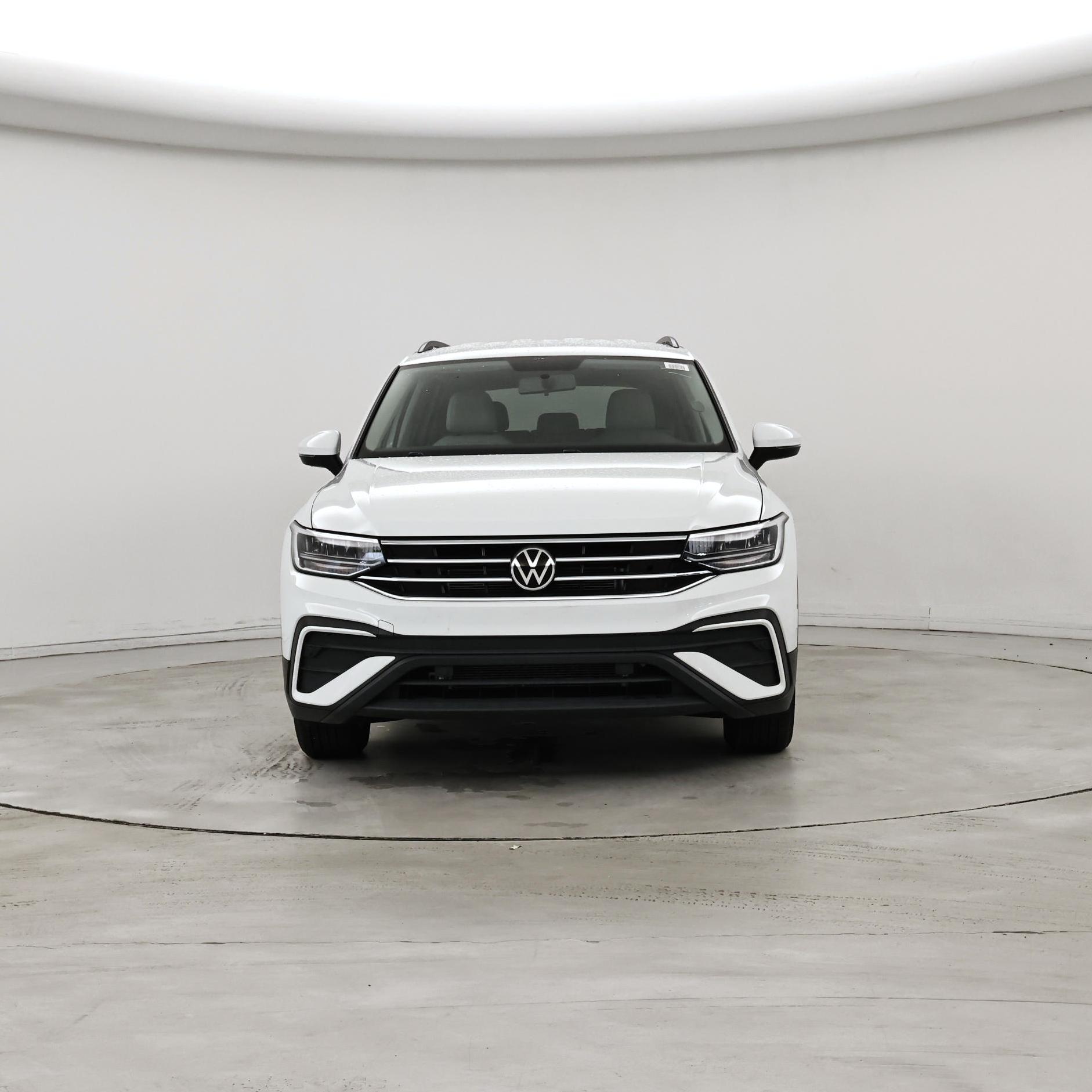 Thumbnail: 2022 Volkswagen Tiguan - 5
