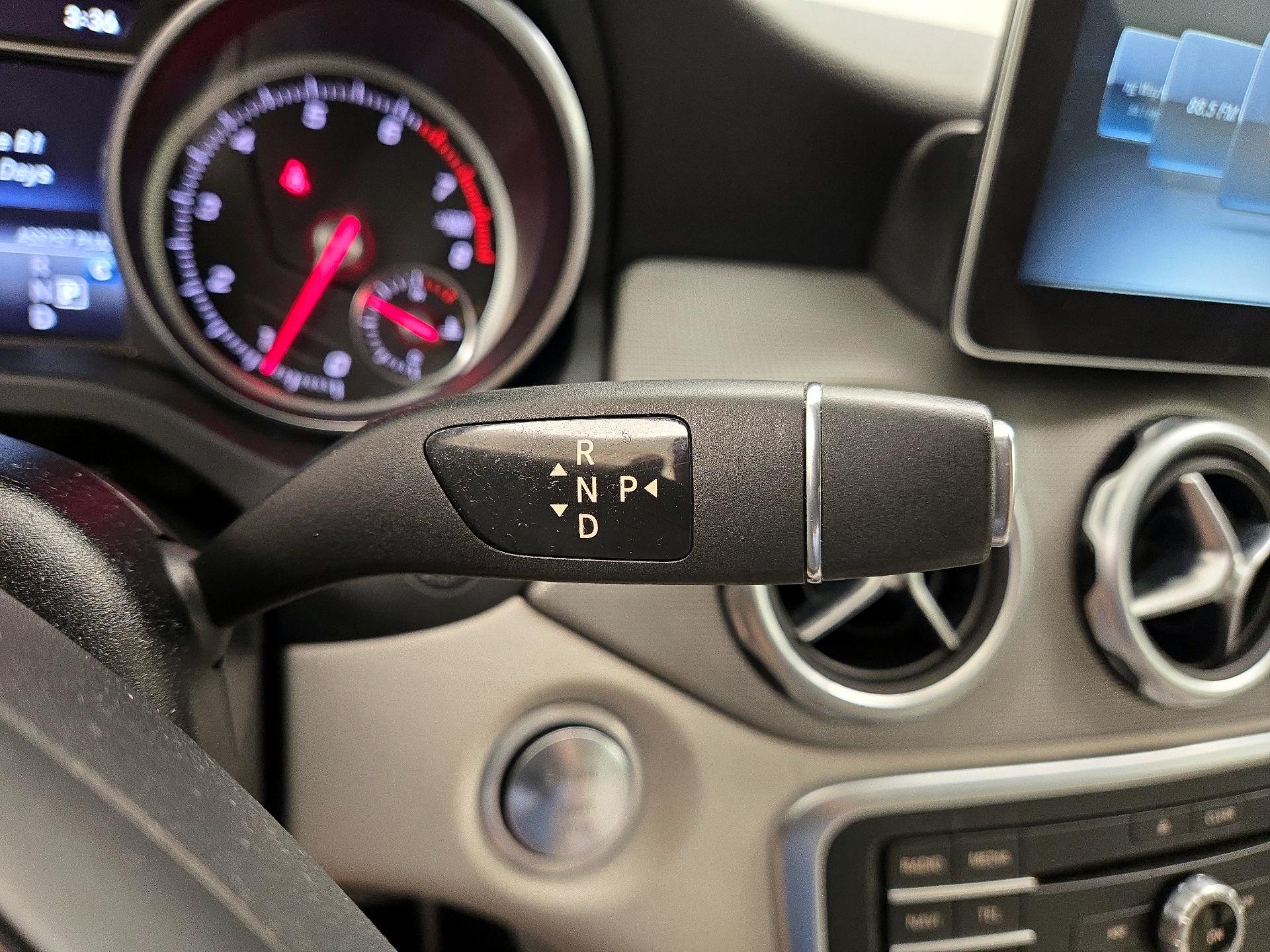Thumbnail: 2018 Mercedes-Benz GLA - 17