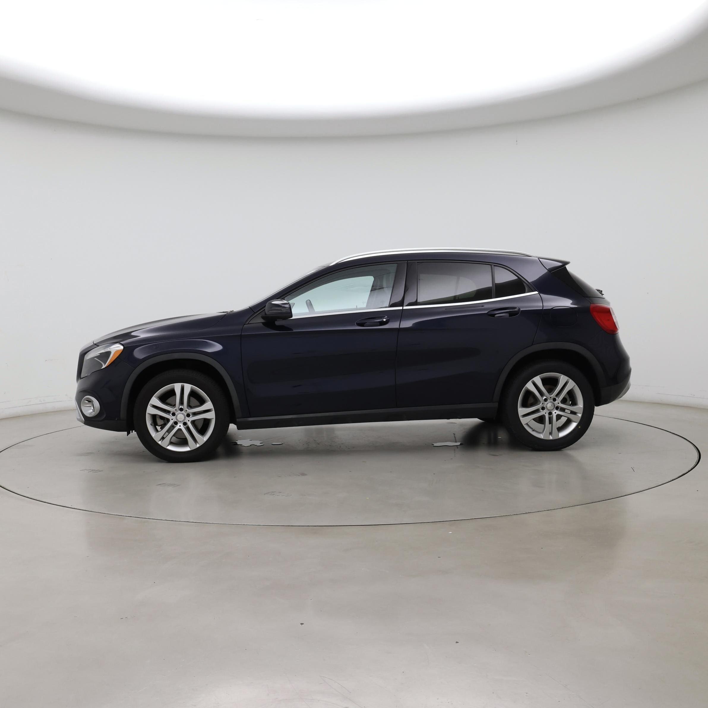 Thumbnail: 2018 Mercedes-Benz GLA - 3