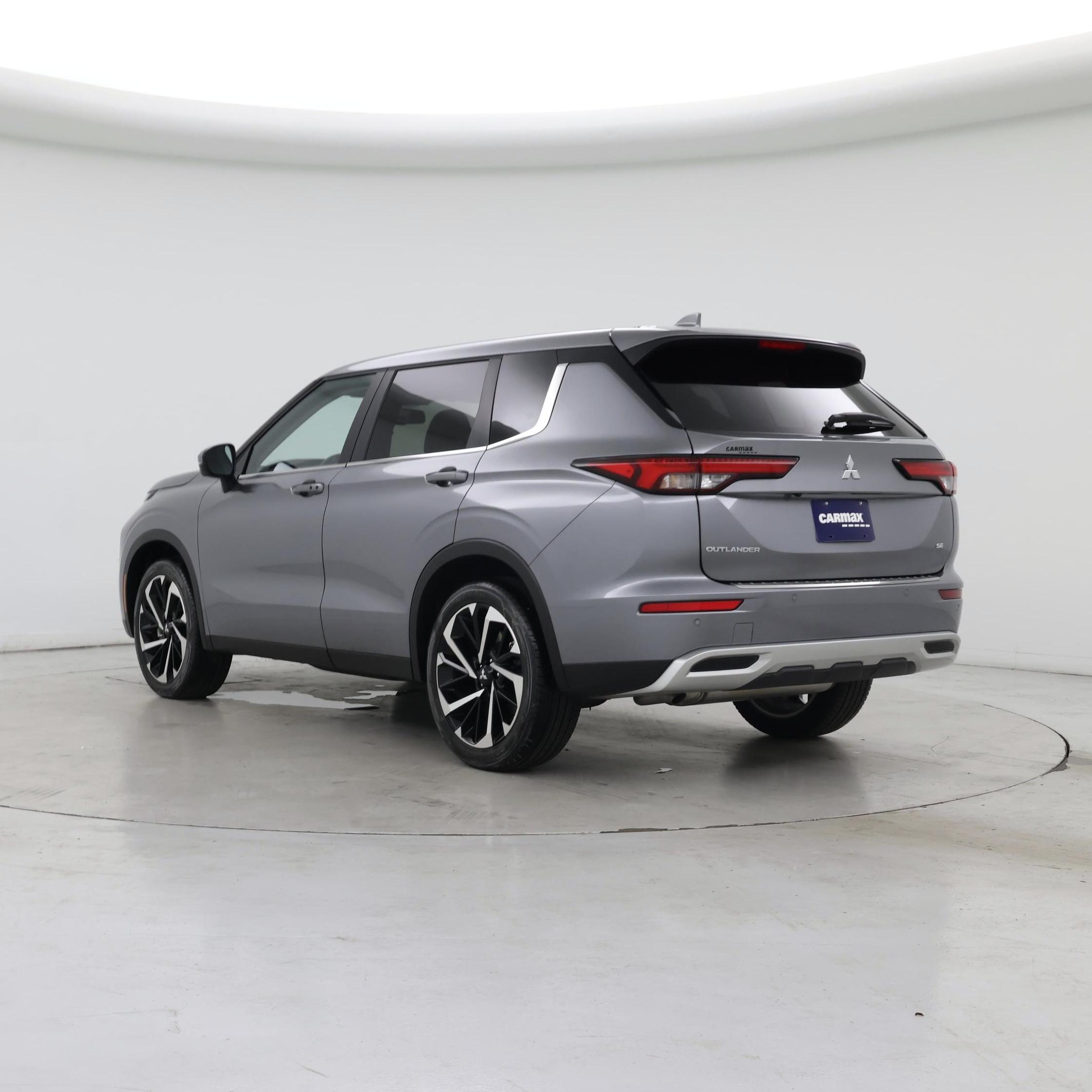 Thumbnail: 2024 Mitsubishi Outlander - 2
