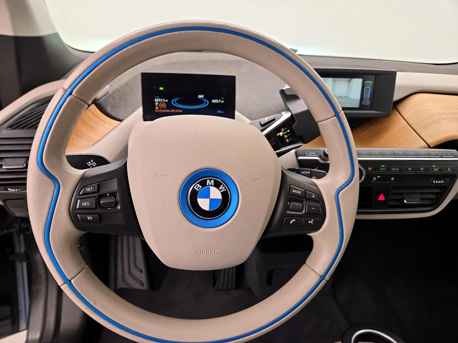 Thumbnail: 2017 BMW i3 - 10