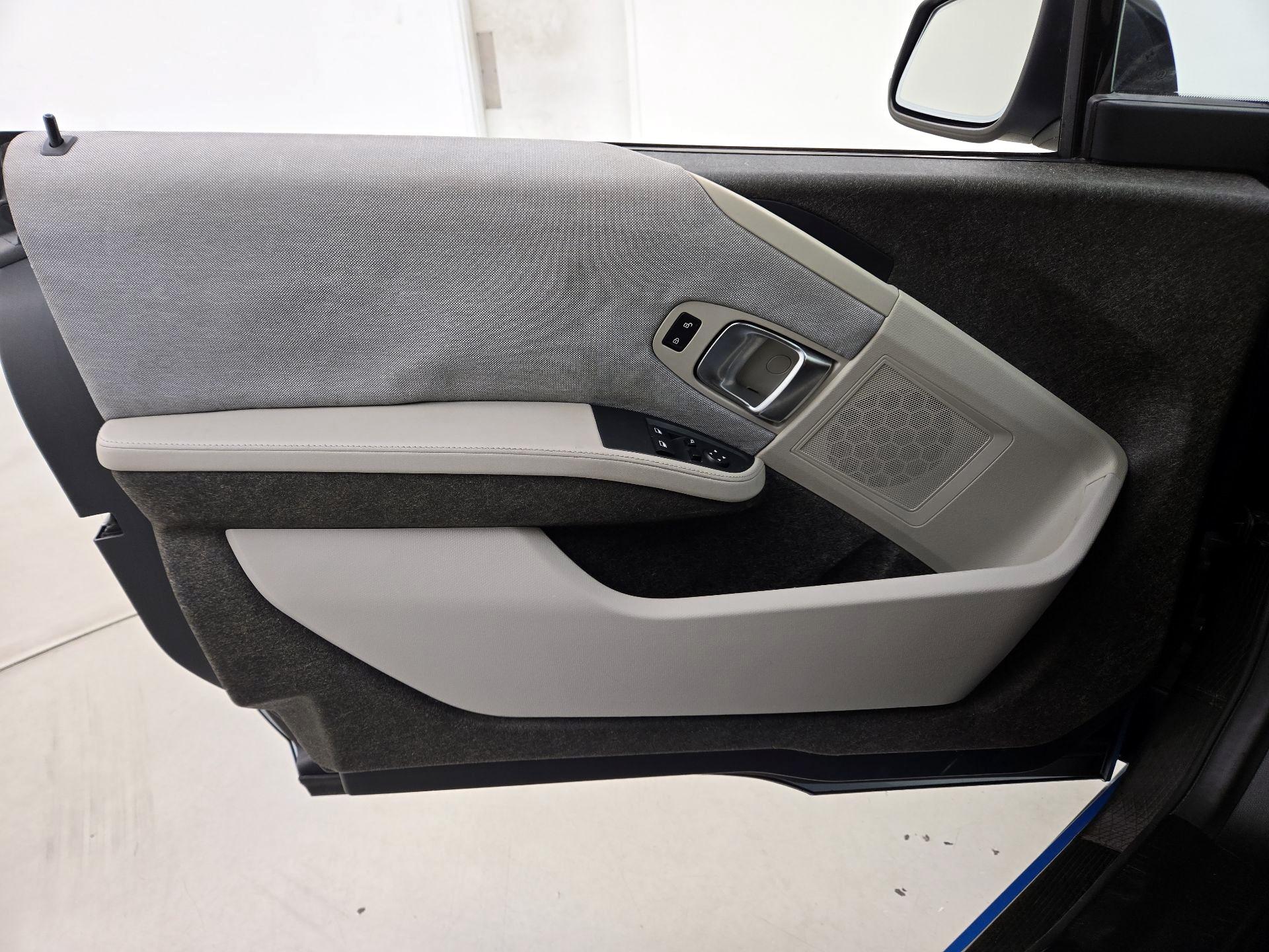 Thumbnail: 2017 BMW i3 - 12