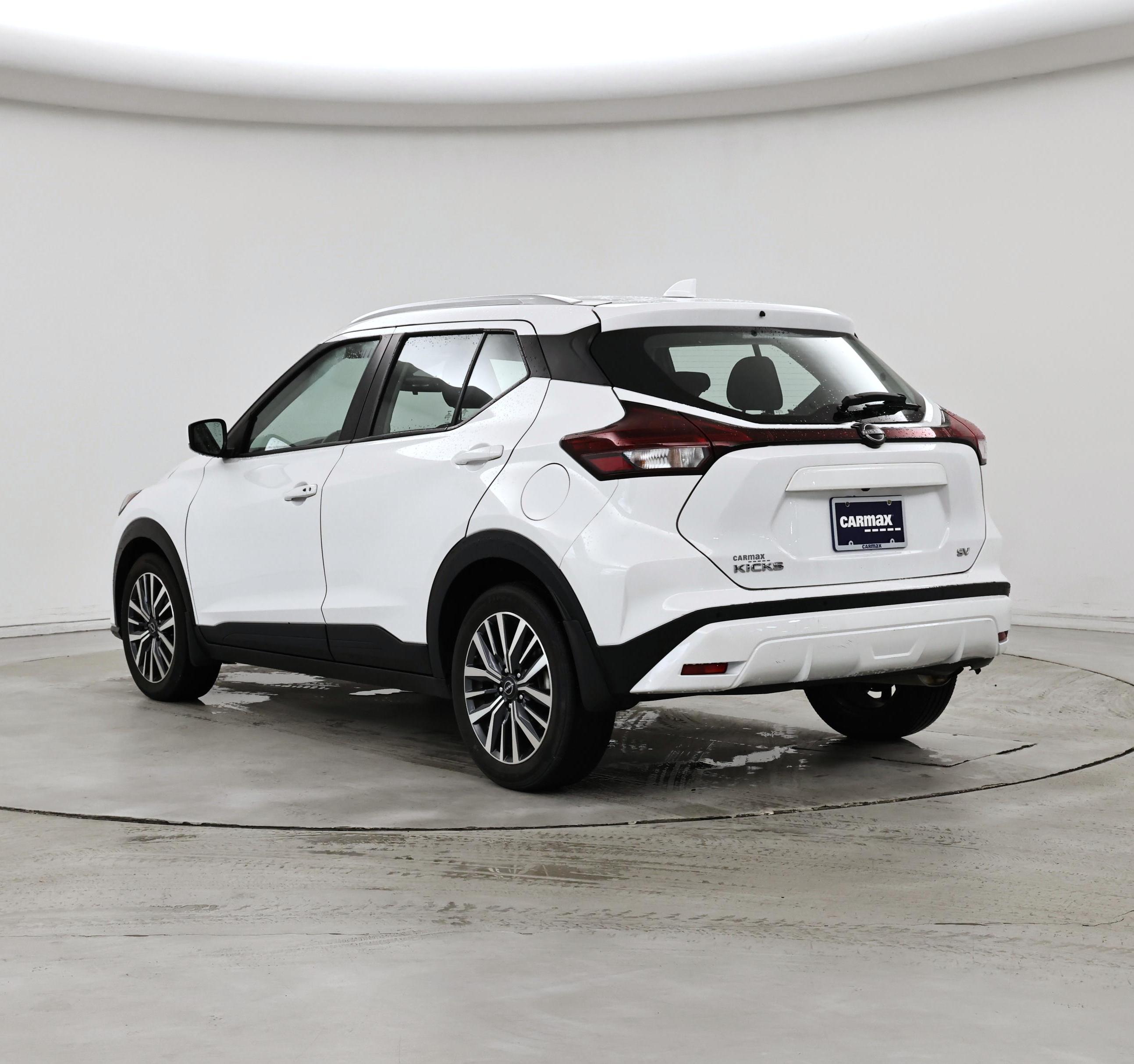 Thumbnail: 2023 Nissan Kicks - 2