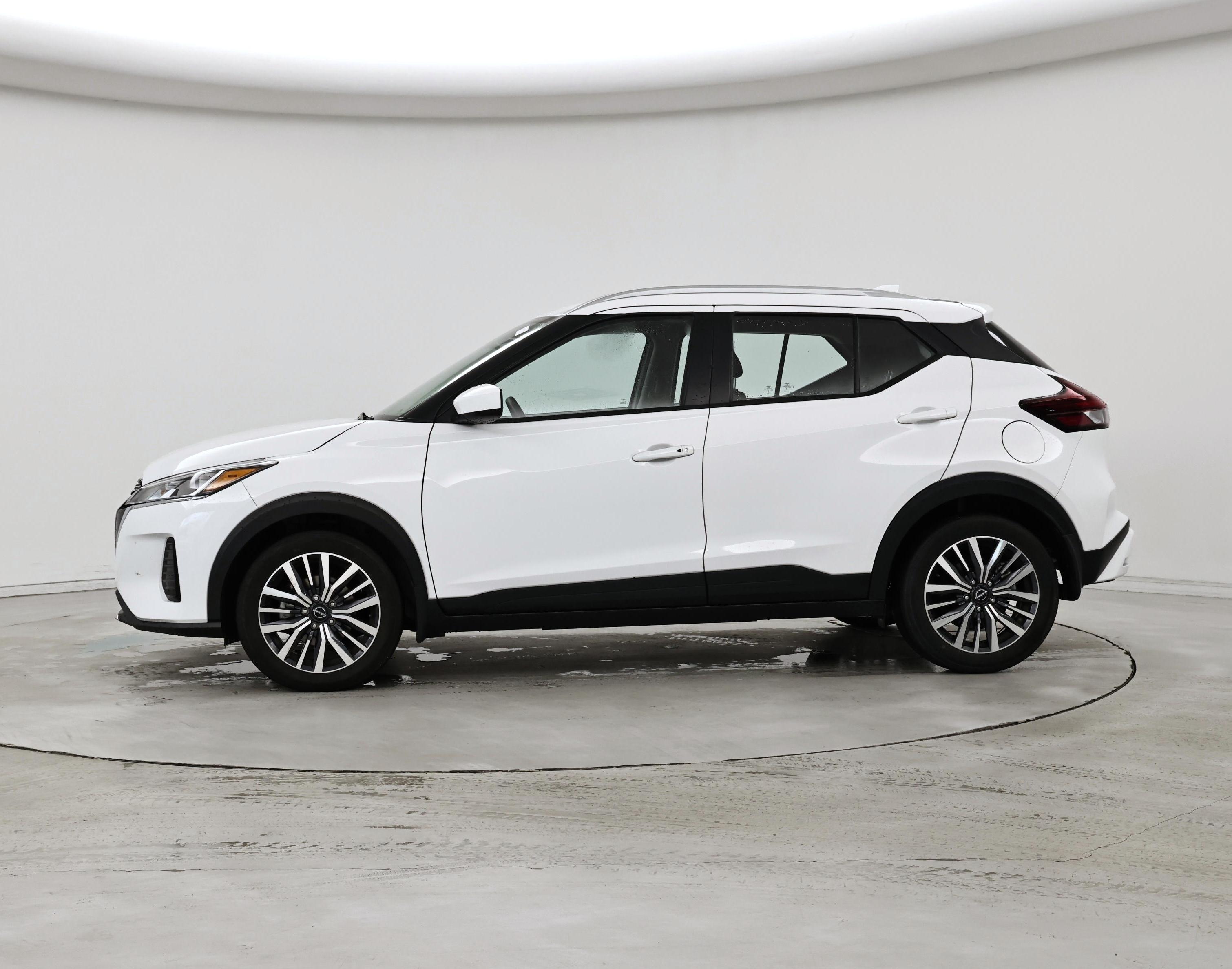 Thumbnail: 2023 Nissan Kicks - 3