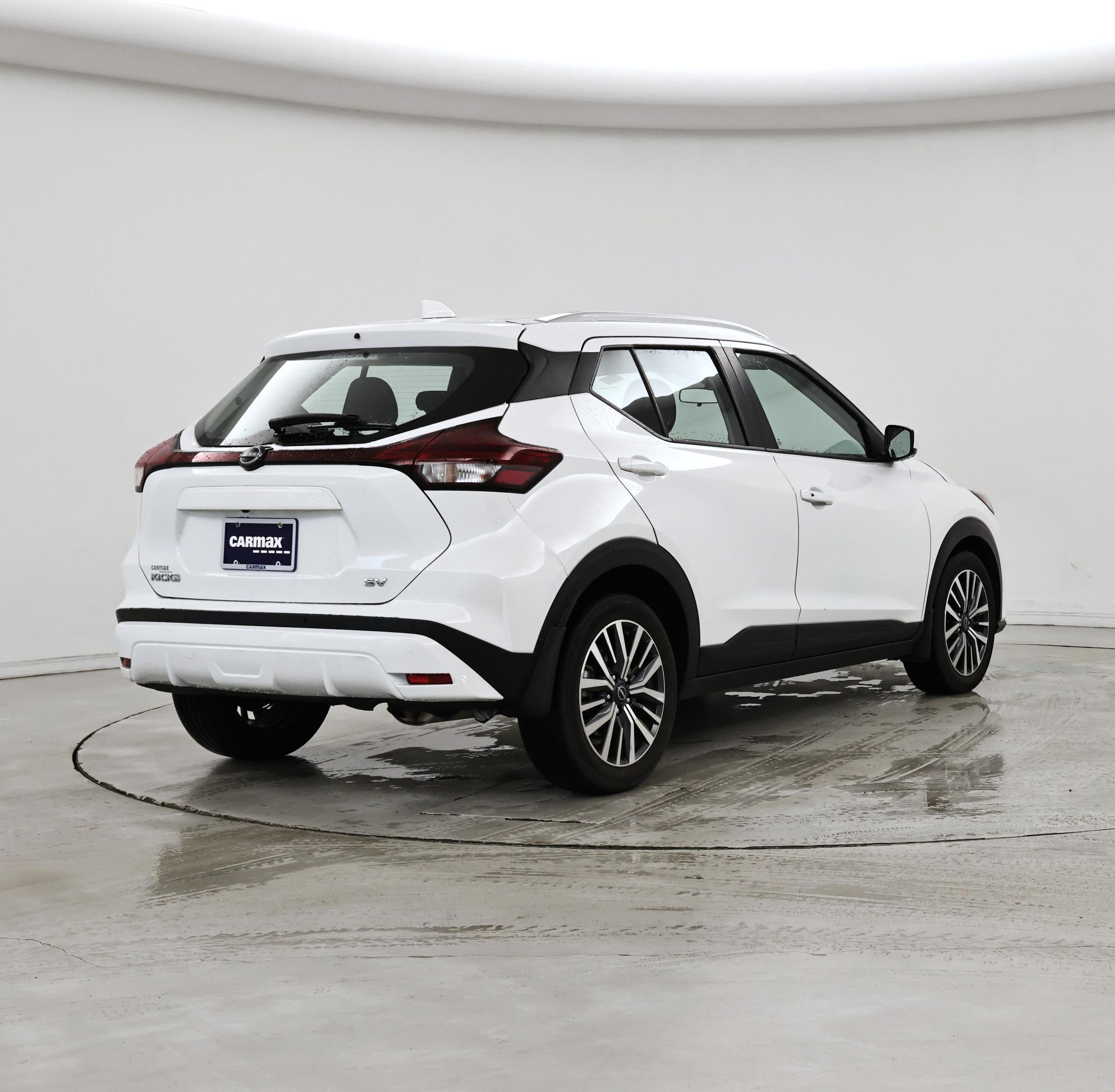 Thumbnail: 2023 Nissan Kicks - 8