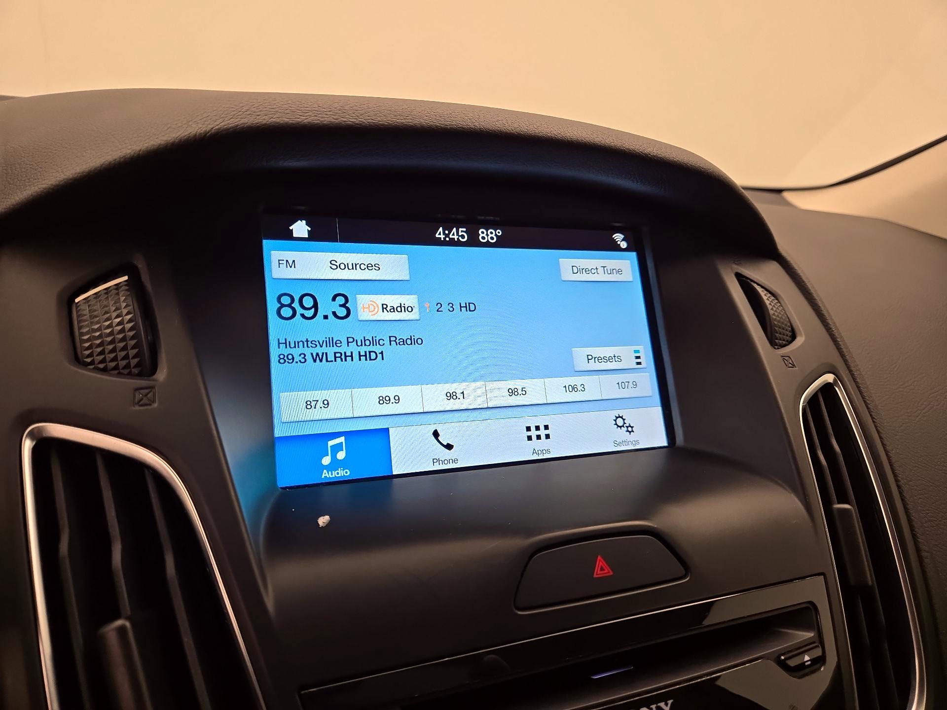 Thumbnail: 2018 Ford Focus - 15