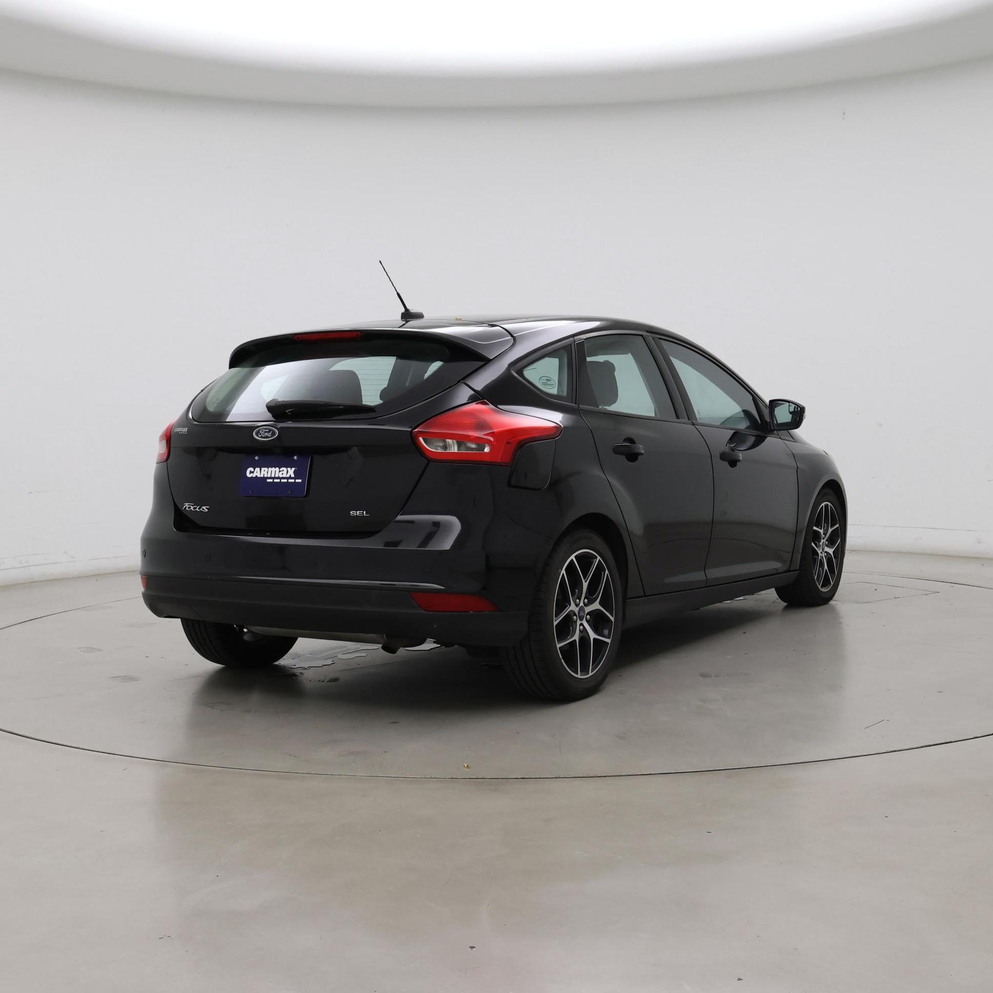Thumbnail: 2018 Ford Focus - 8