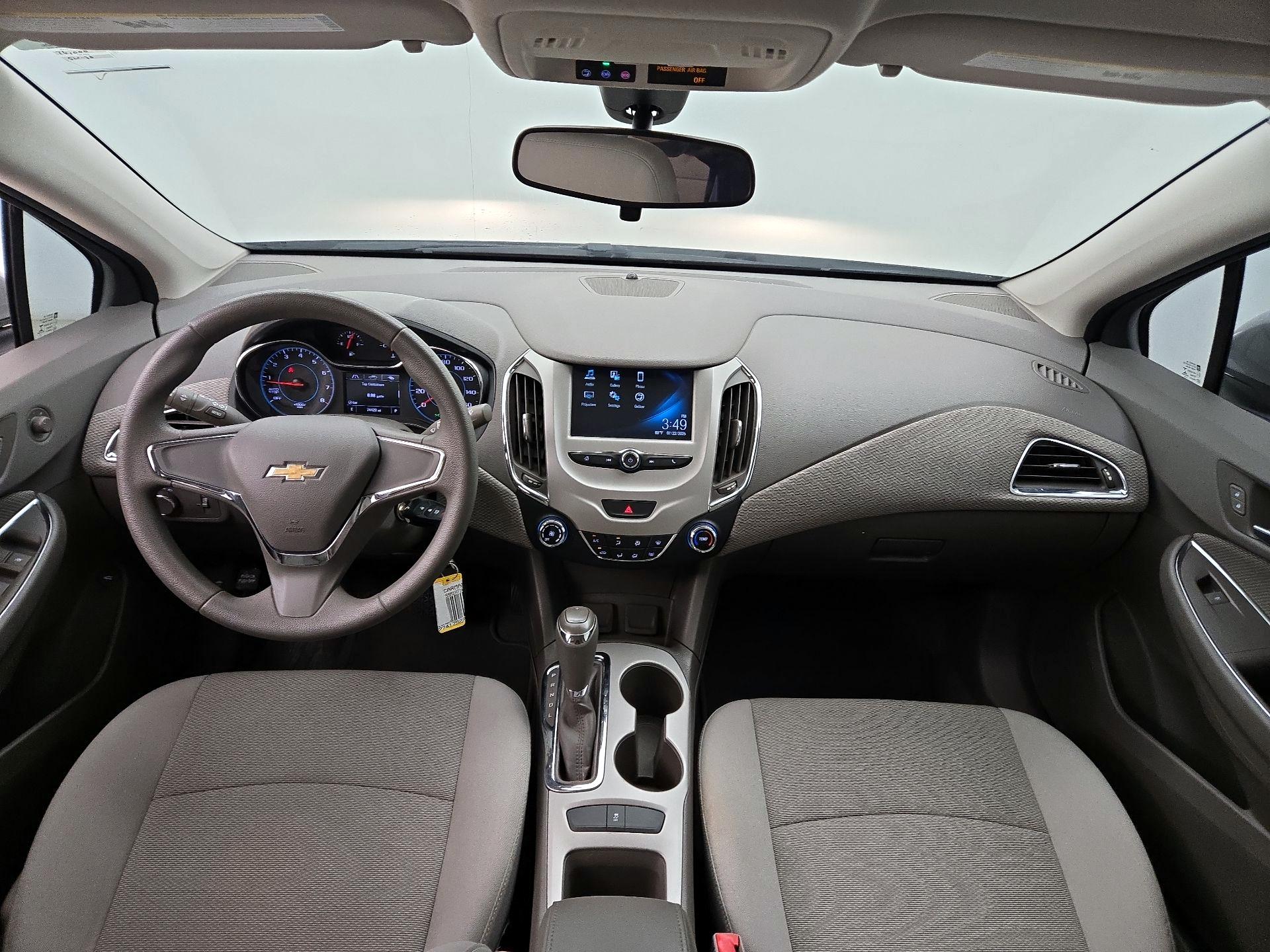 Thumbnail: 2017 Chevrolet Cruze - 9