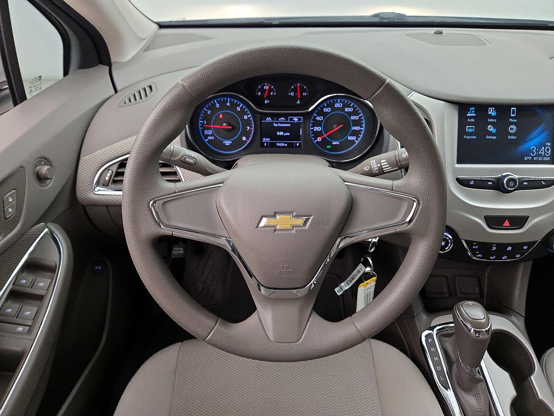 Thumbnail: 2017 Chevrolet Cruze - 10
