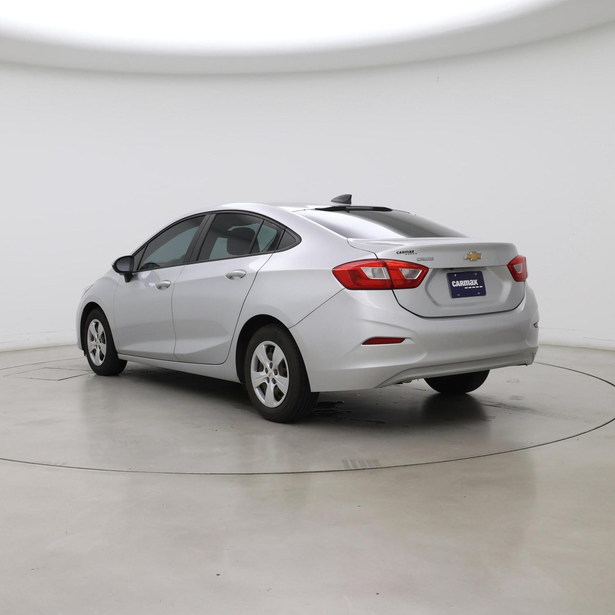Thumbnail: 2017 Chevrolet Cruze - 2