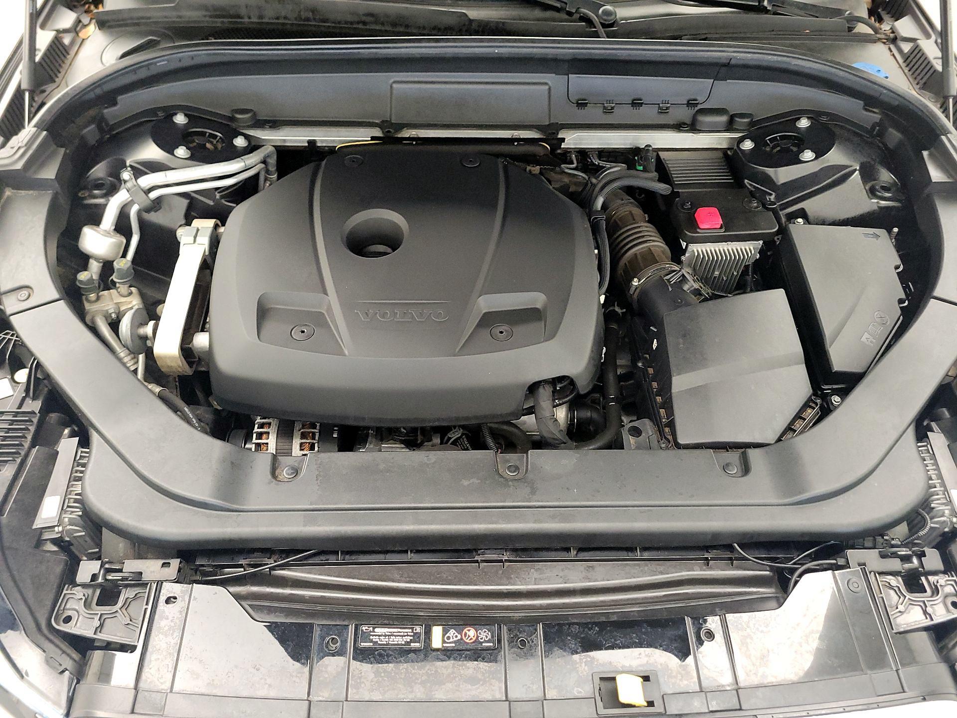 Thumbnail: 2021 Volvo XC60 - 20