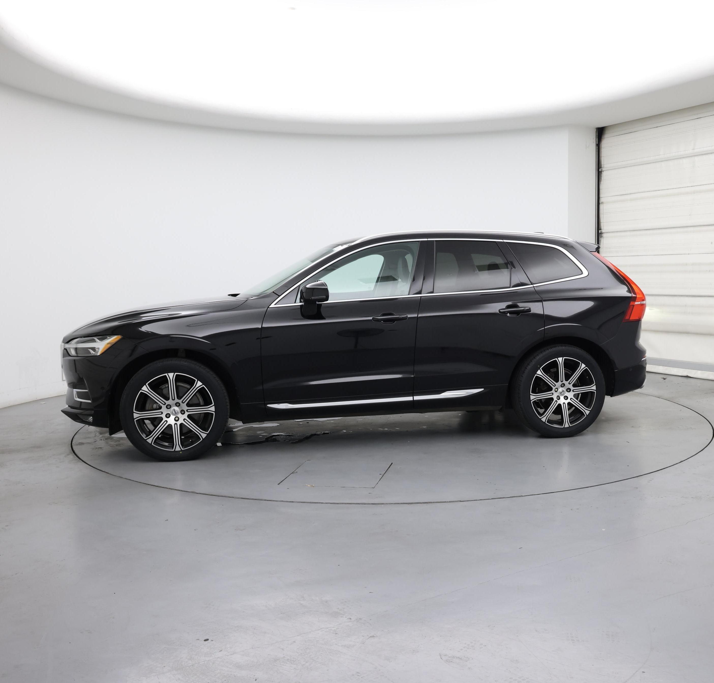 Thumbnail: 2021 Volvo XC60 - 3