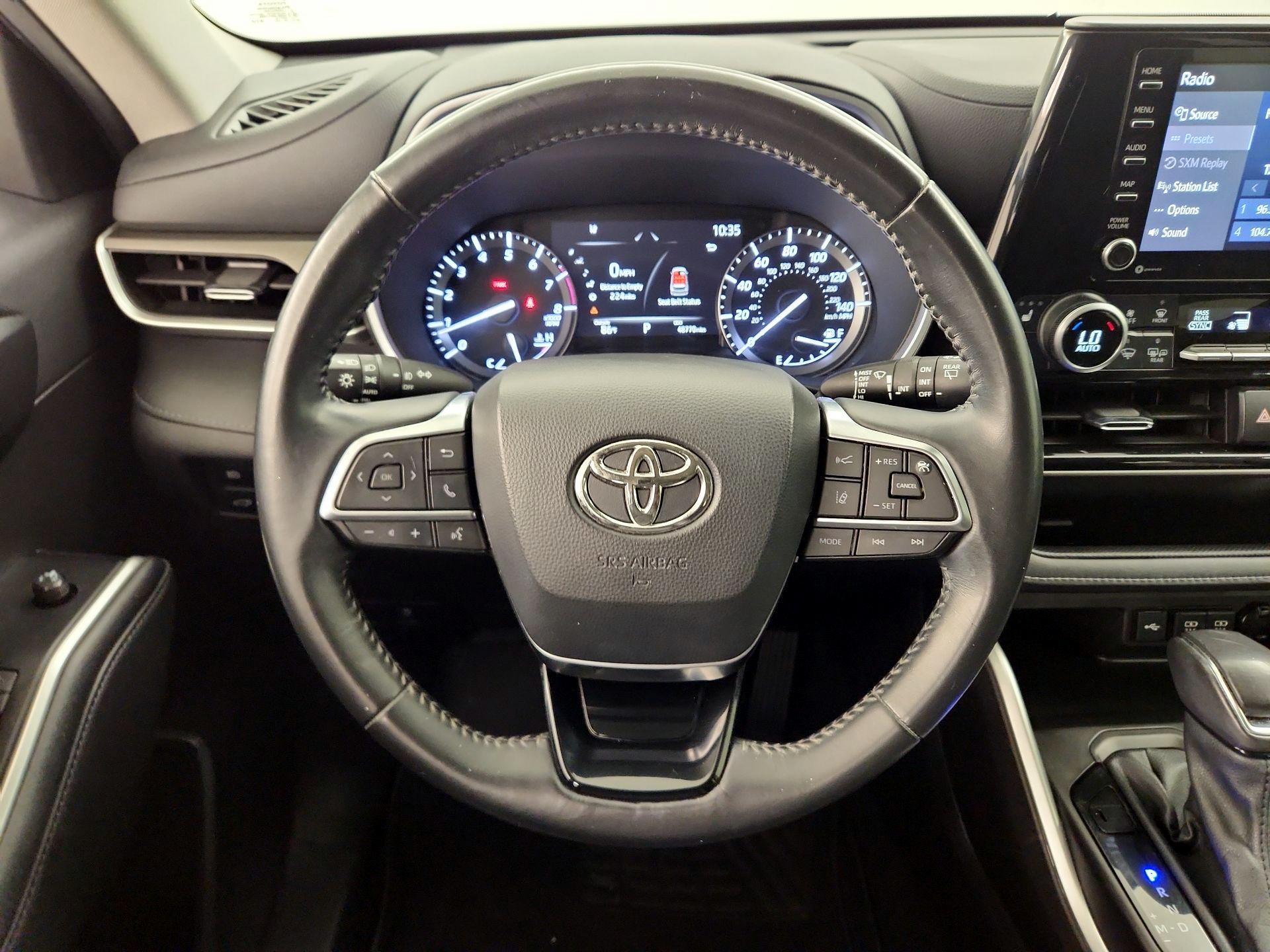 Thumbnail: 2021 Toyota Highlander - 10