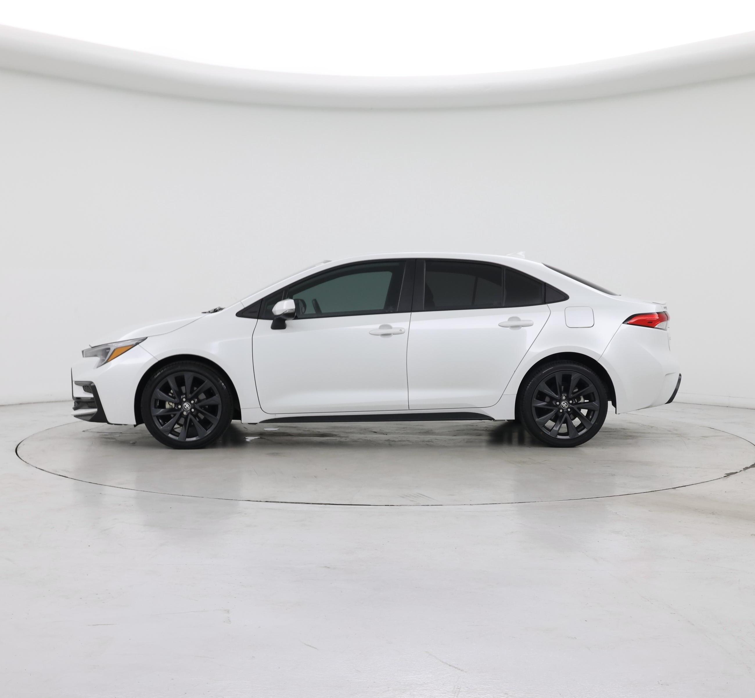 Thumbnail: 2024 Toyota Corolla - 3
