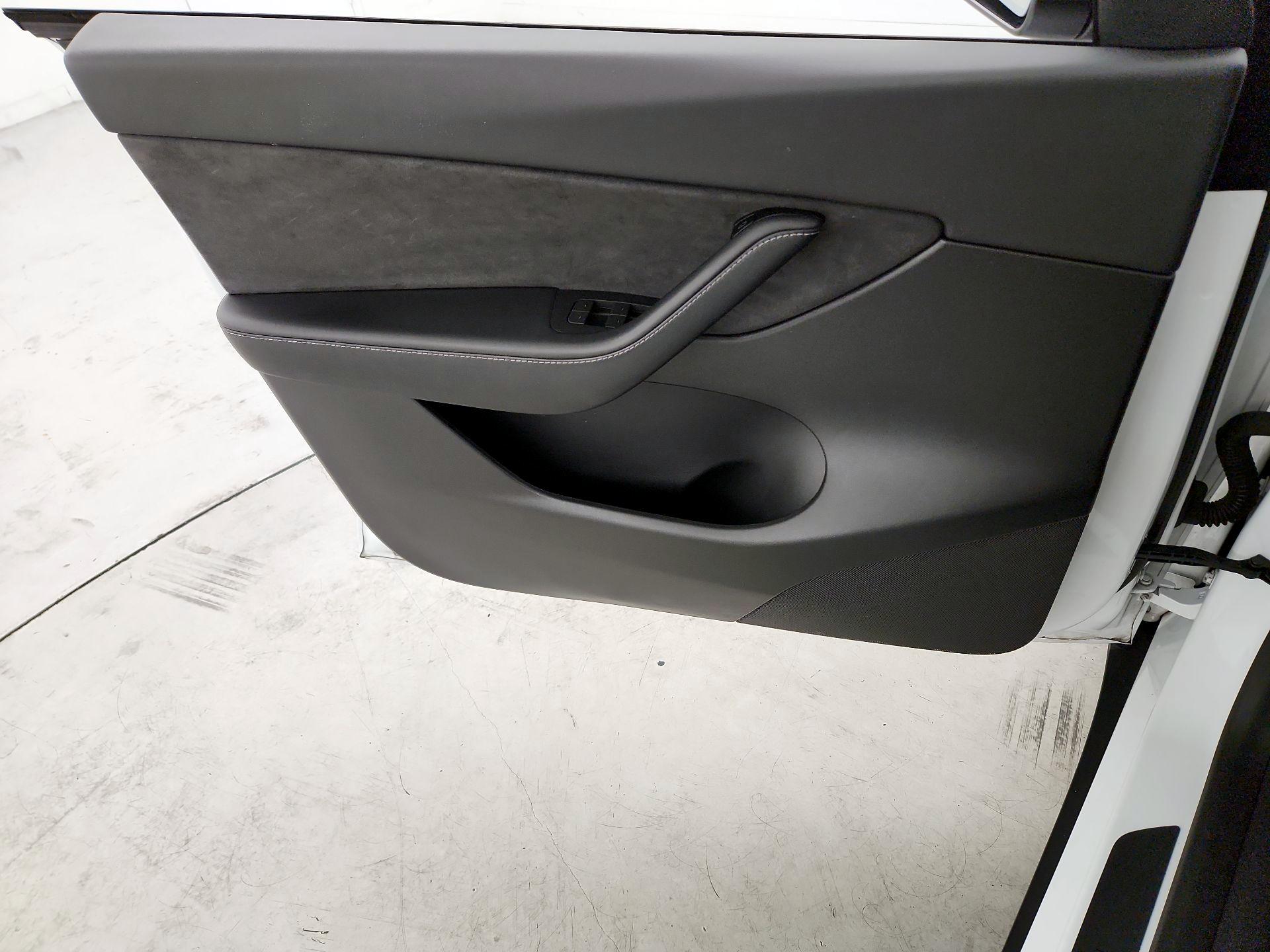 Thumbnail: 2021 Tesla Model Y - 12