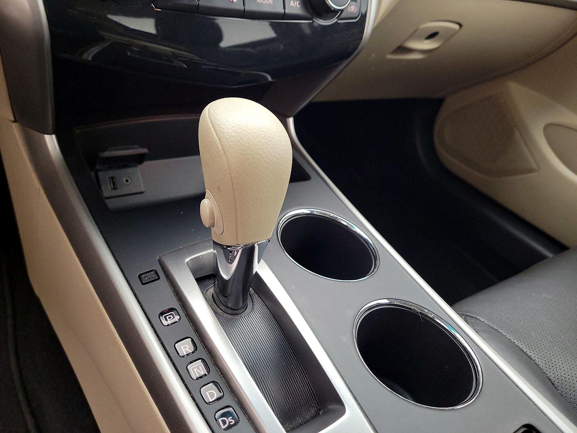 Thumbnail: 2015 Nissan Altima - 15