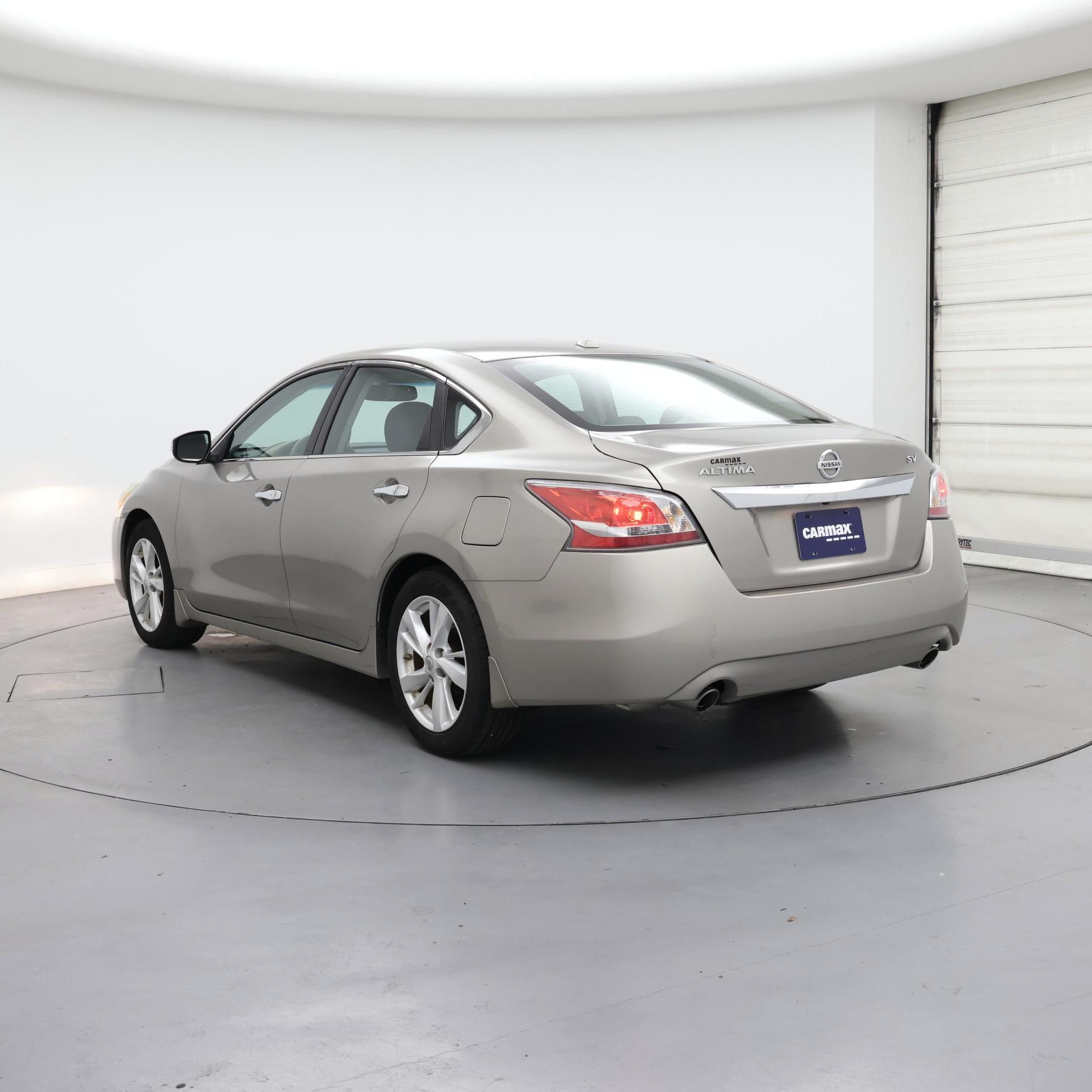 Thumbnail: 2015 Nissan Altima - 2