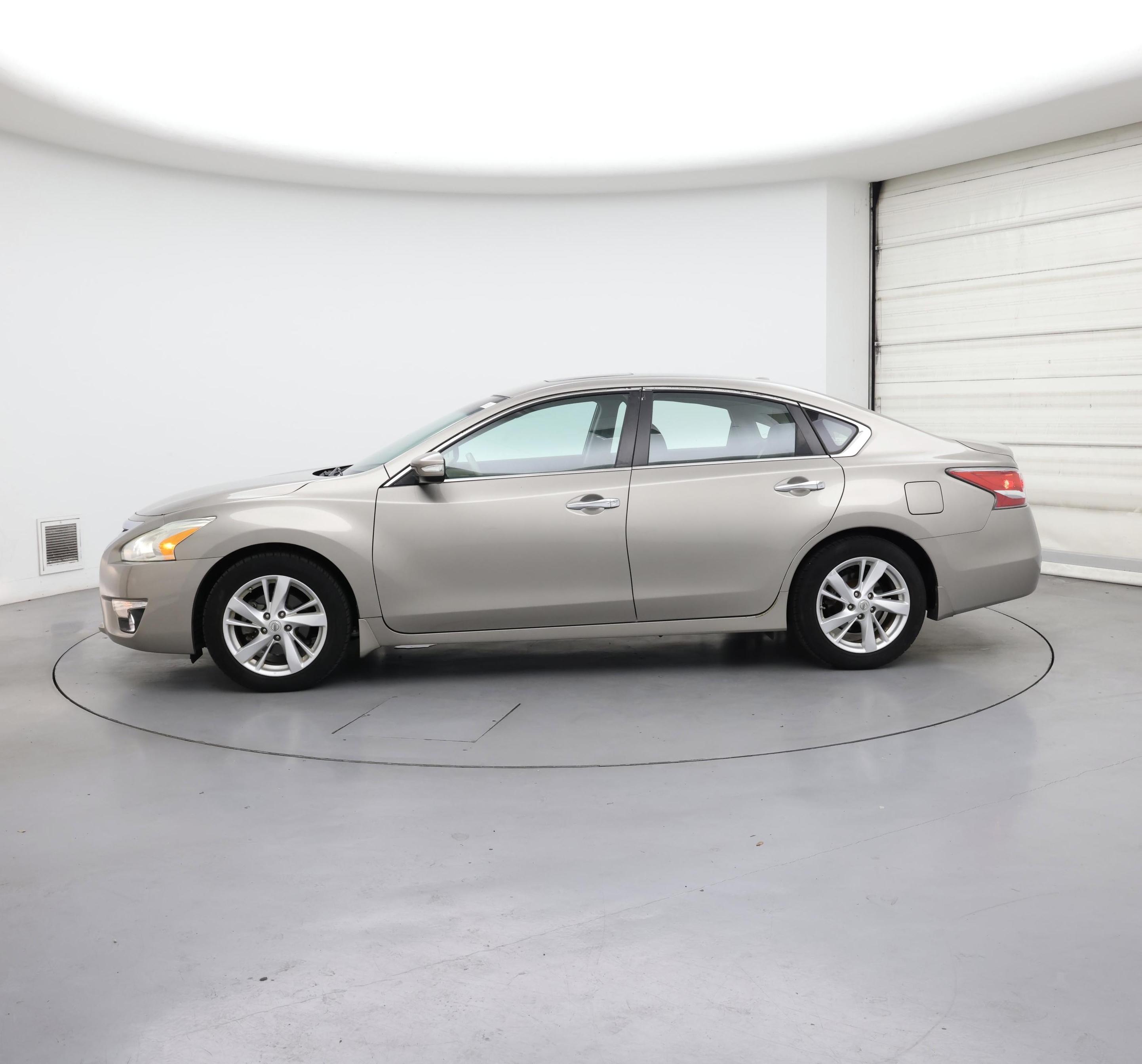 Thumbnail: 2015 Nissan Altima - 3