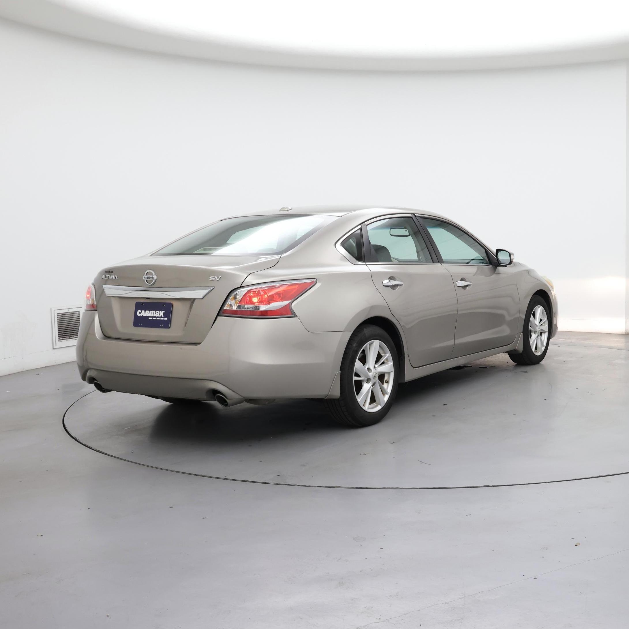 Thumbnail: 2015 Nissan Altima - 8