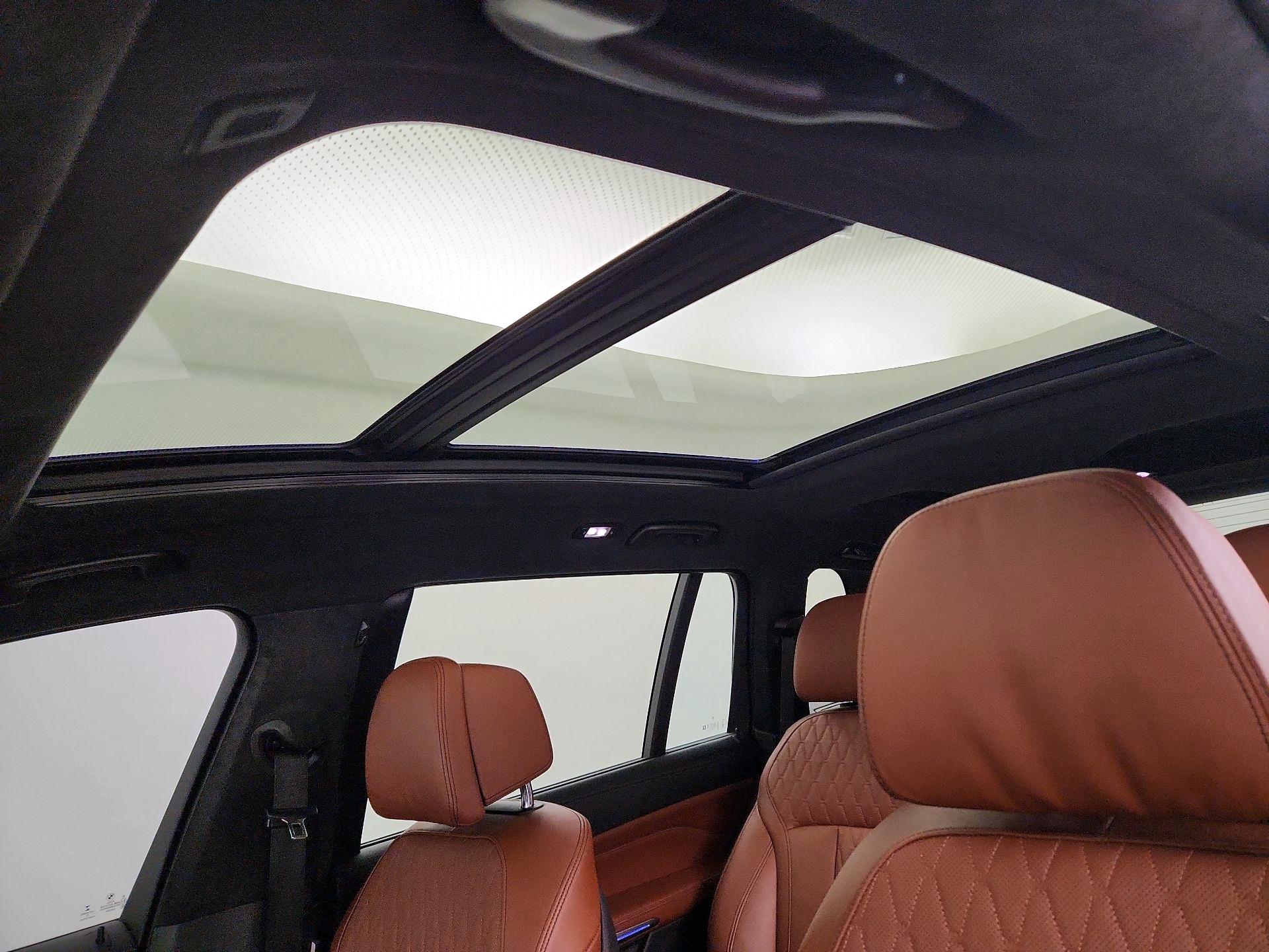 Thumbnail: 2020 BMW X7 - 20