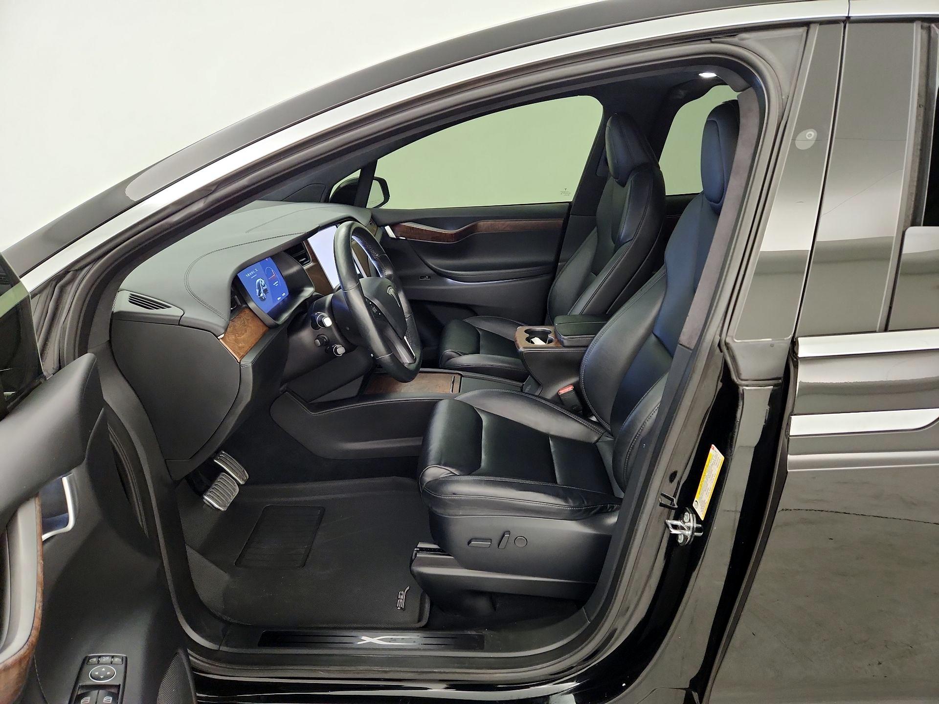Thumbnail: 2020 Tesla Model X - 11