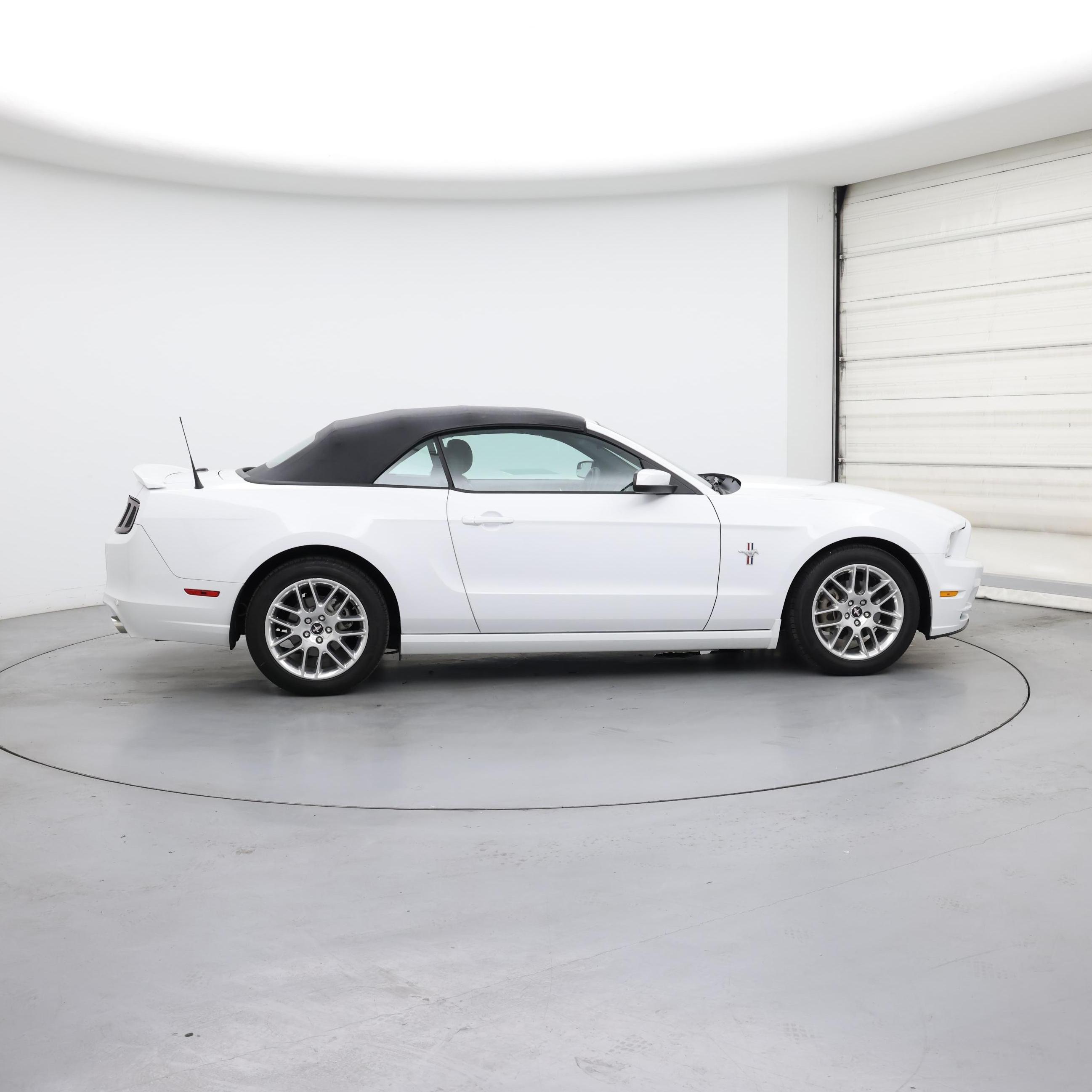 Thumbnail: 2014 Ford Mustang - 7