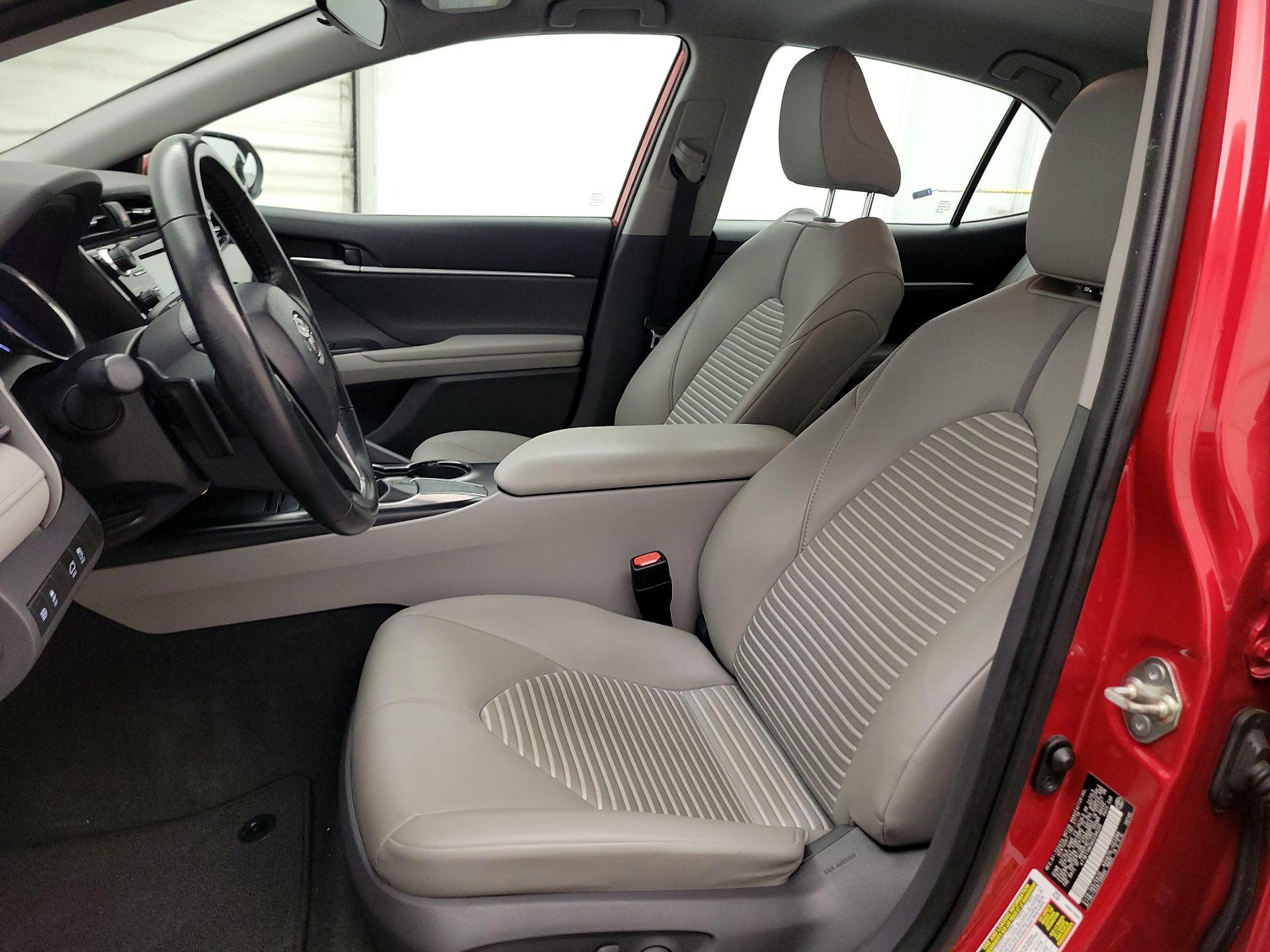 Thumbnail: 2019 Toyota Camry - 11