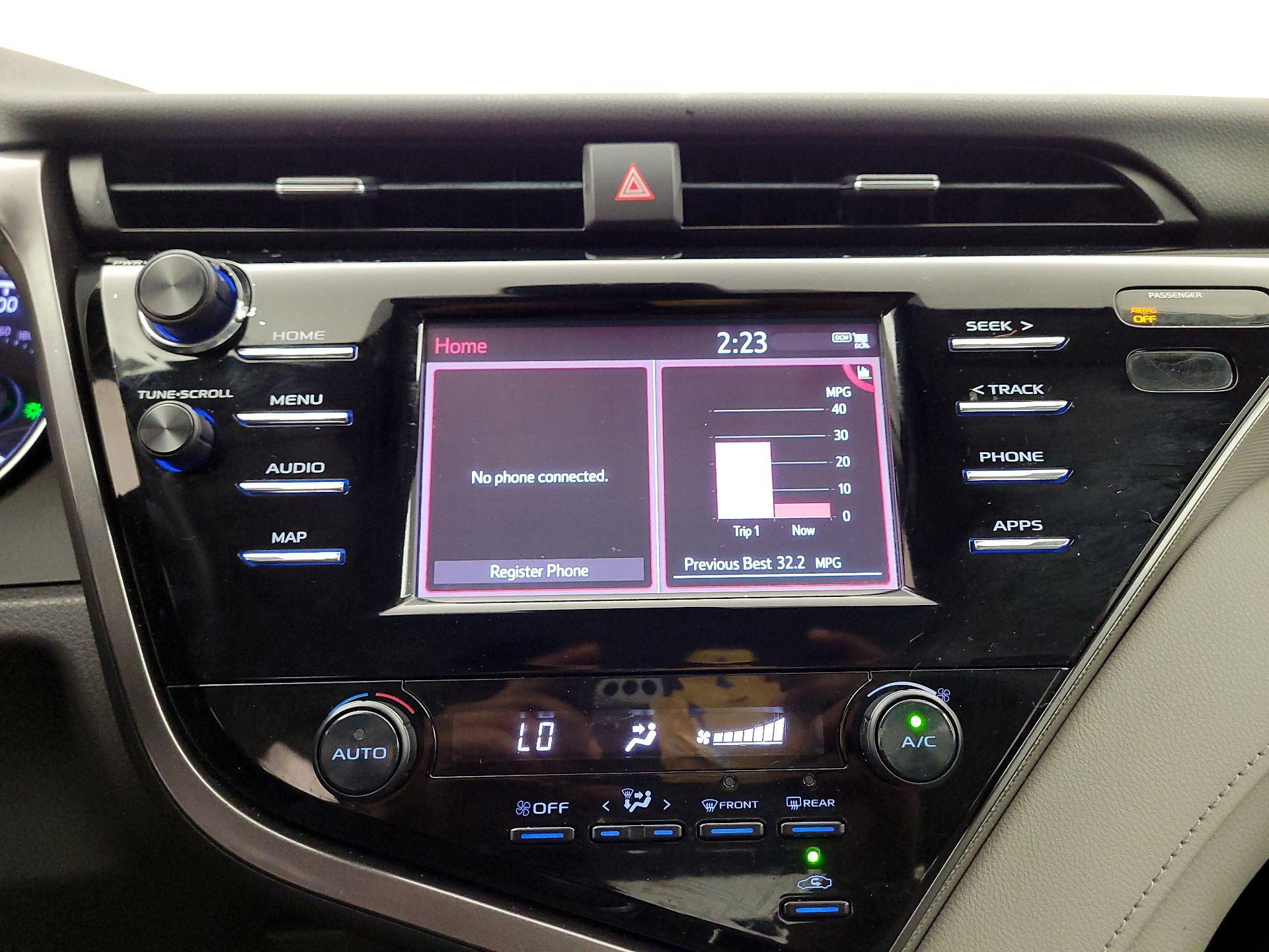 Thumbnail: 2019 Toyota Camry - 15