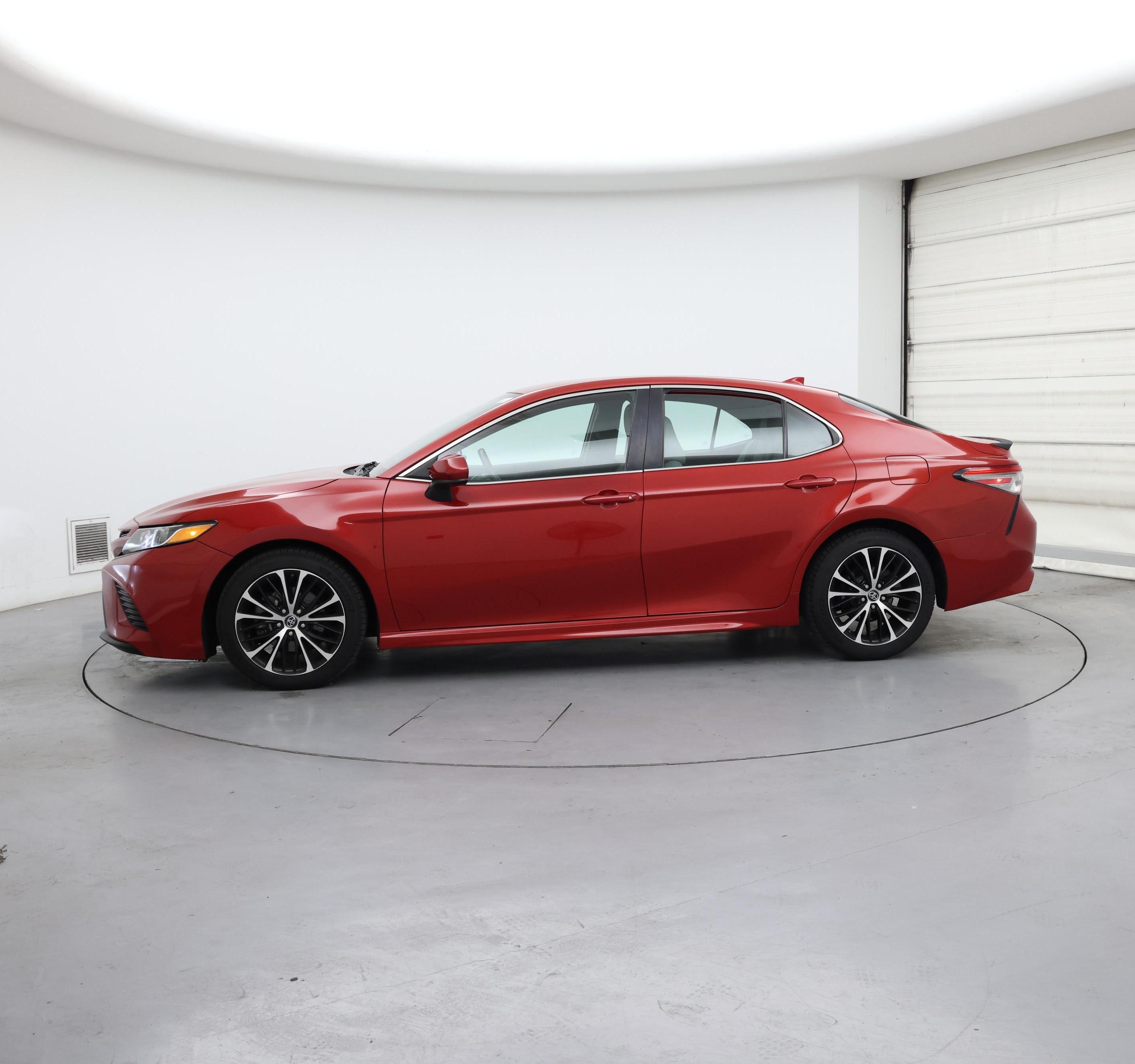 Thumbnail: 2019 Toyota Camry - 3