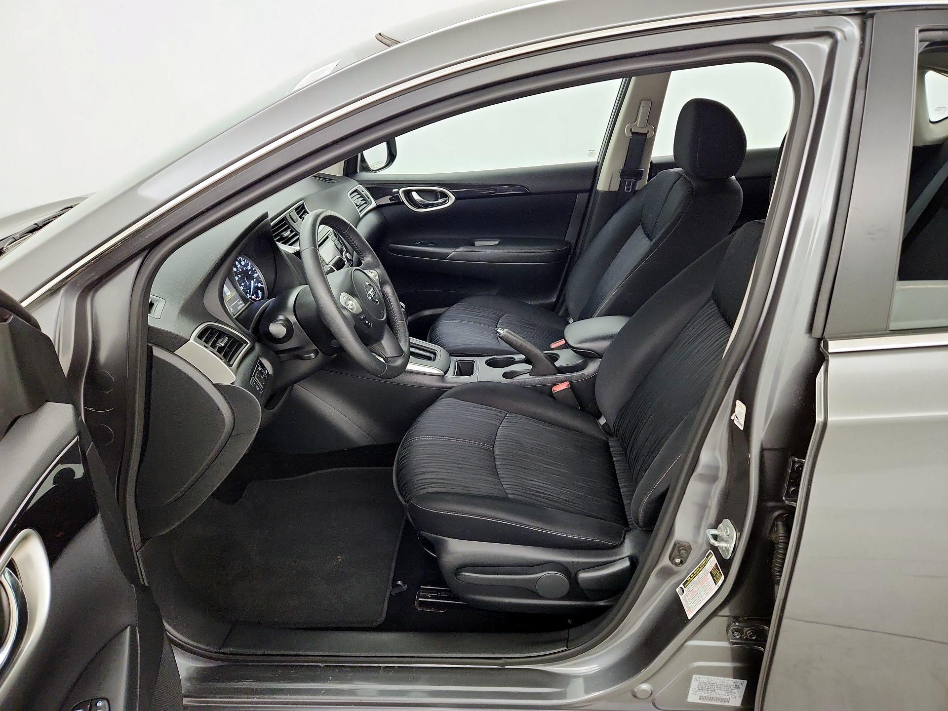 Thumbnail: 2016 Nissan Sentra - 11