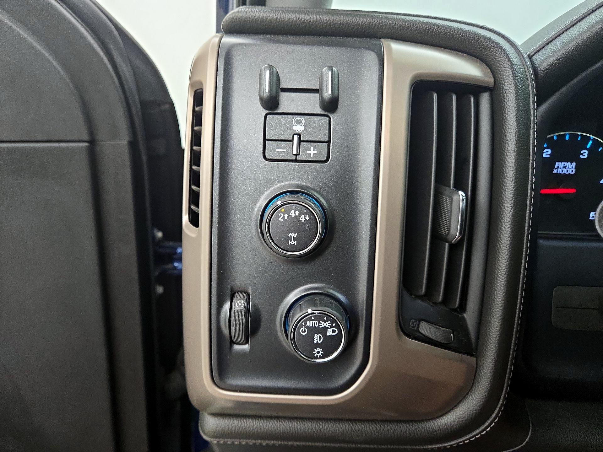 Thumbnail: 2017 GMC Sierra 2500 - 13