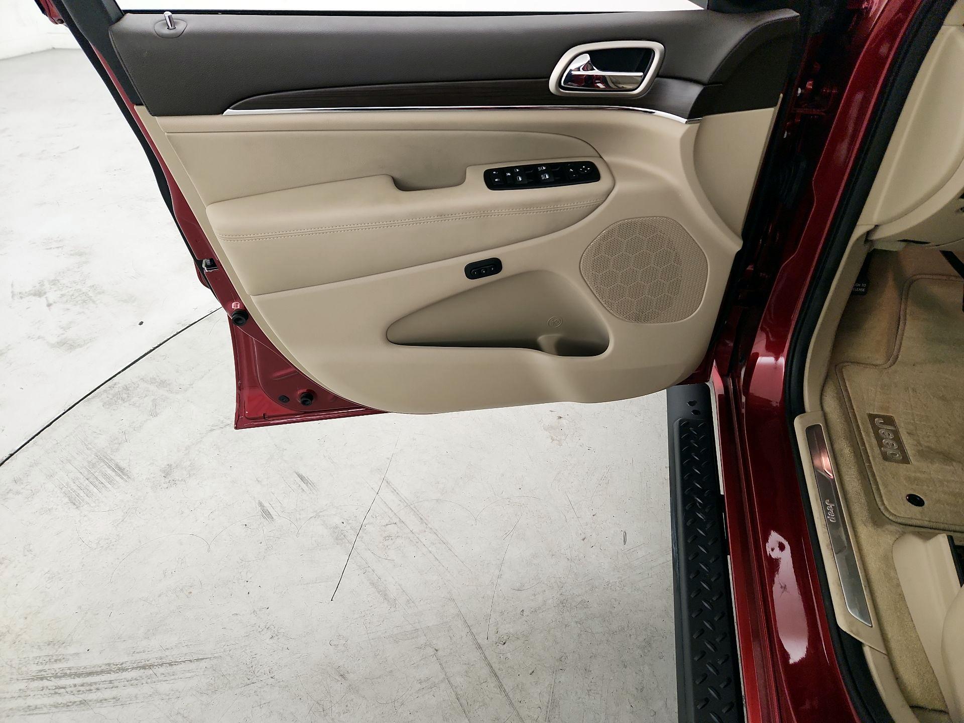 Thumbnail: 2014 Jeep Grand Cherokee - 12