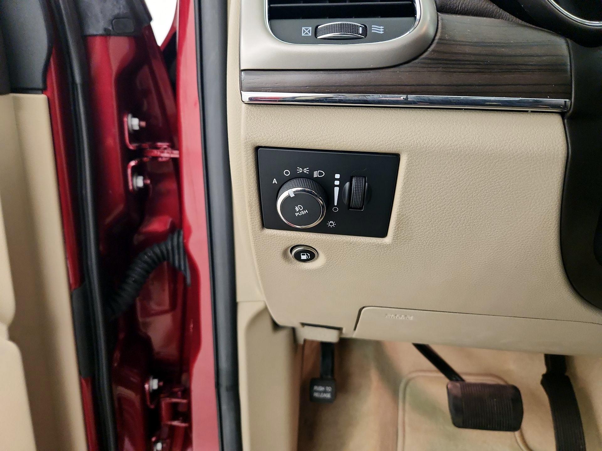 Thumbnail: 2014 Jeep Grand Cherokee - 13
