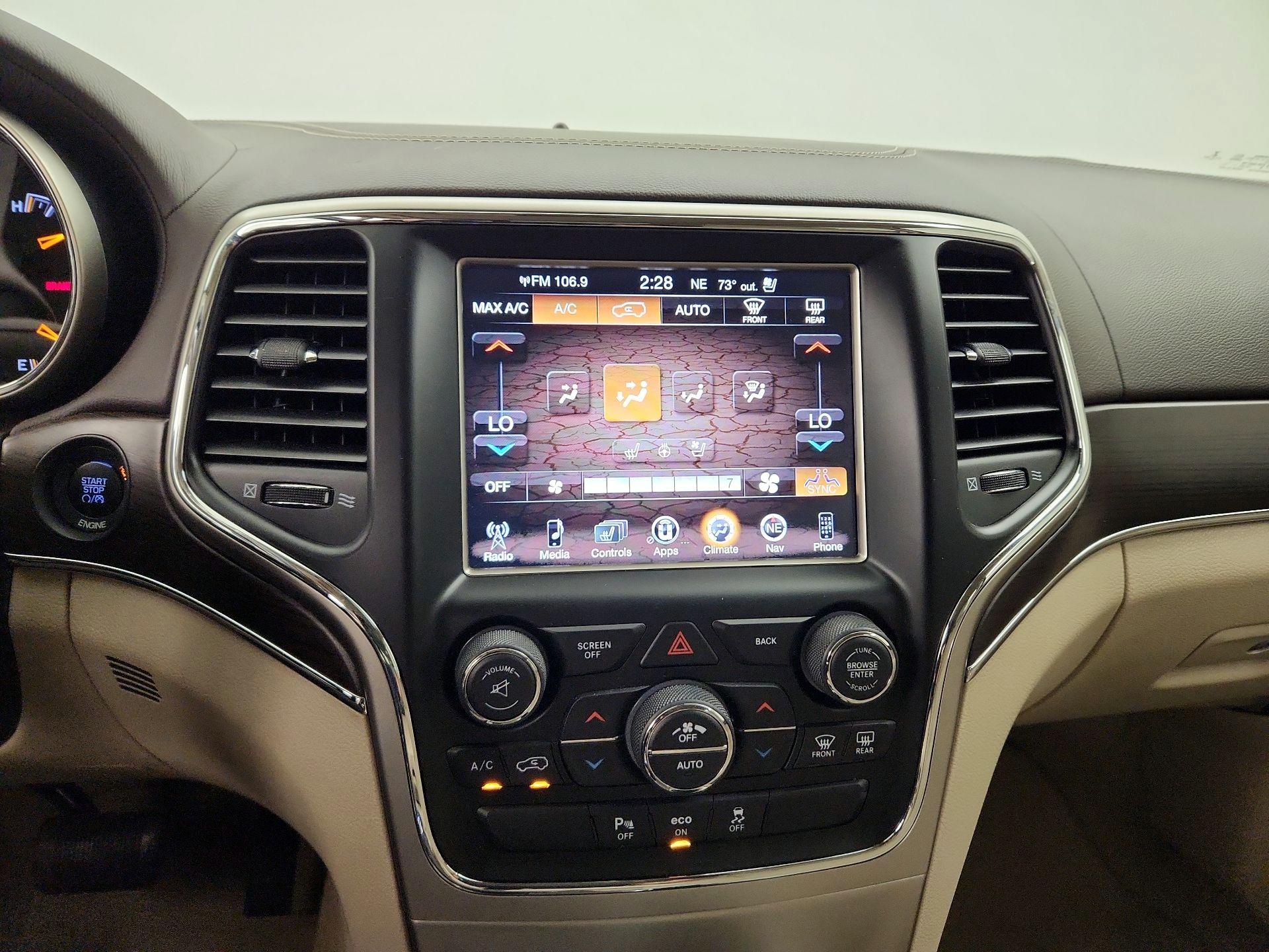 Thumbnail: 2014 Jeep Grand Cherokee - 17