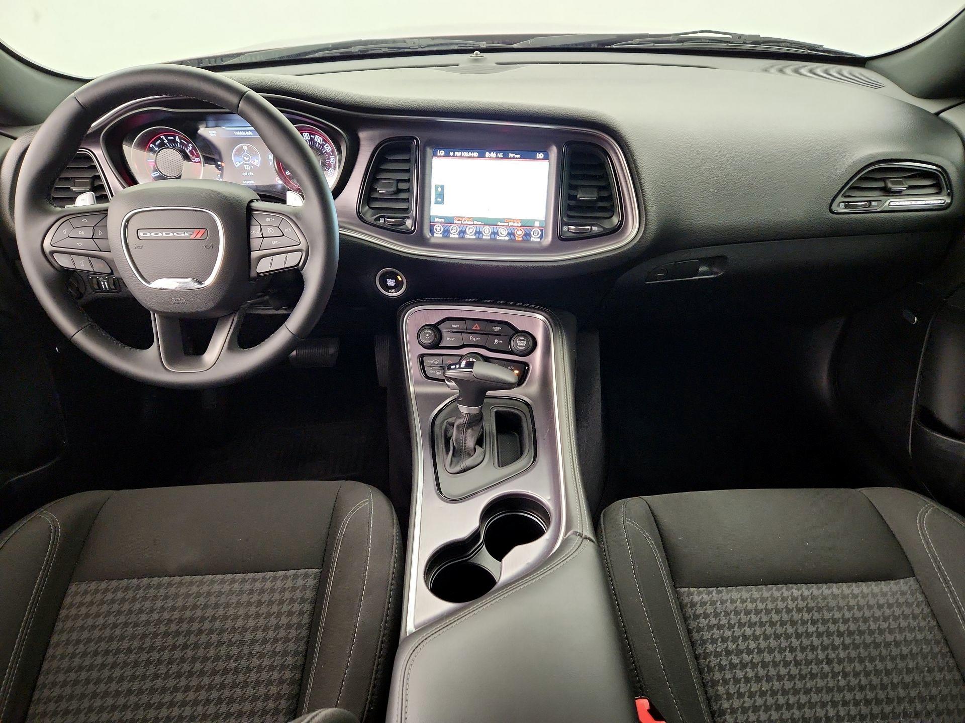 Thumbnail: 2017 Dodge Challenger - 9