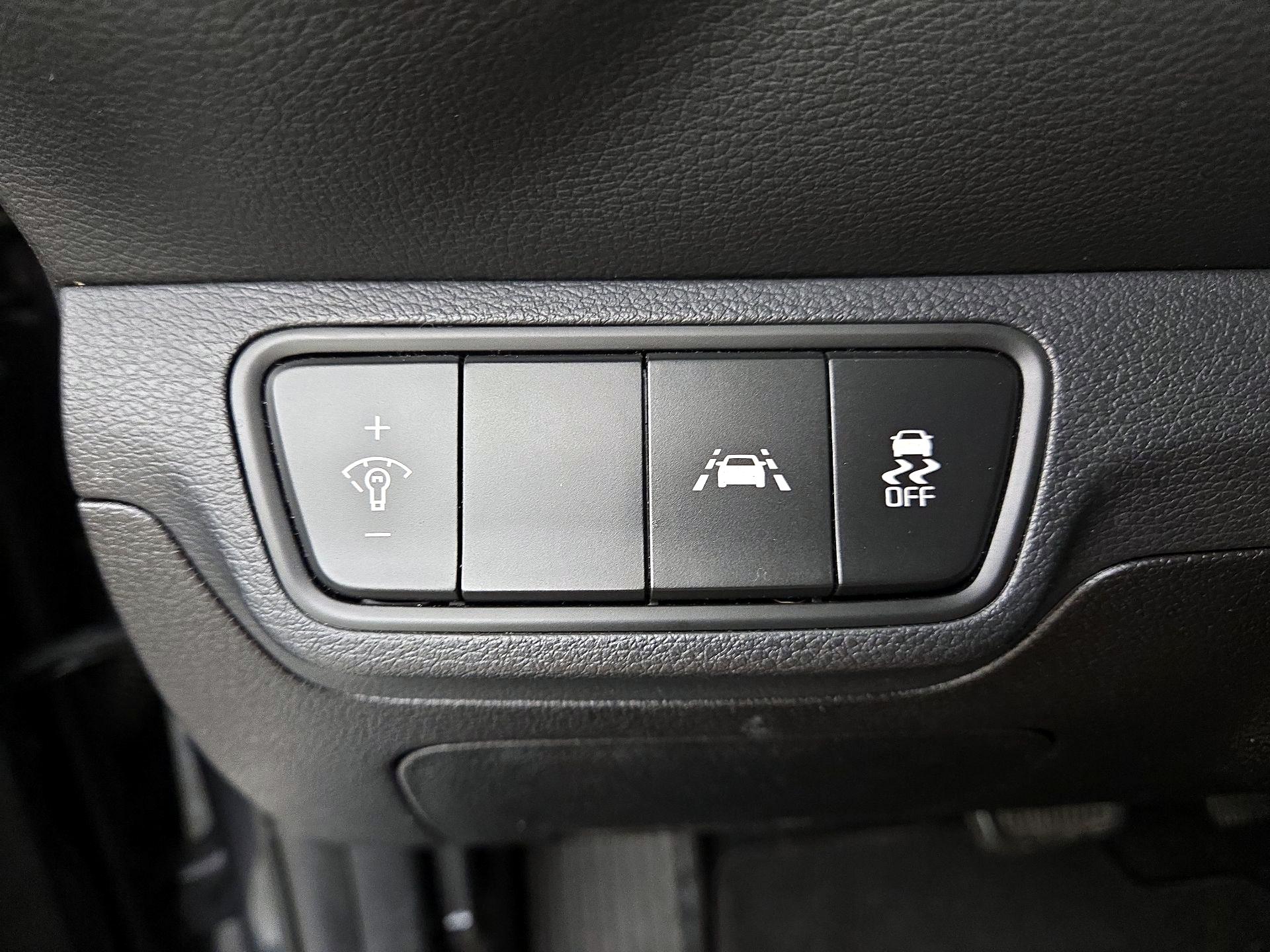 Thumbnail: 2019 Kia Forte - 13