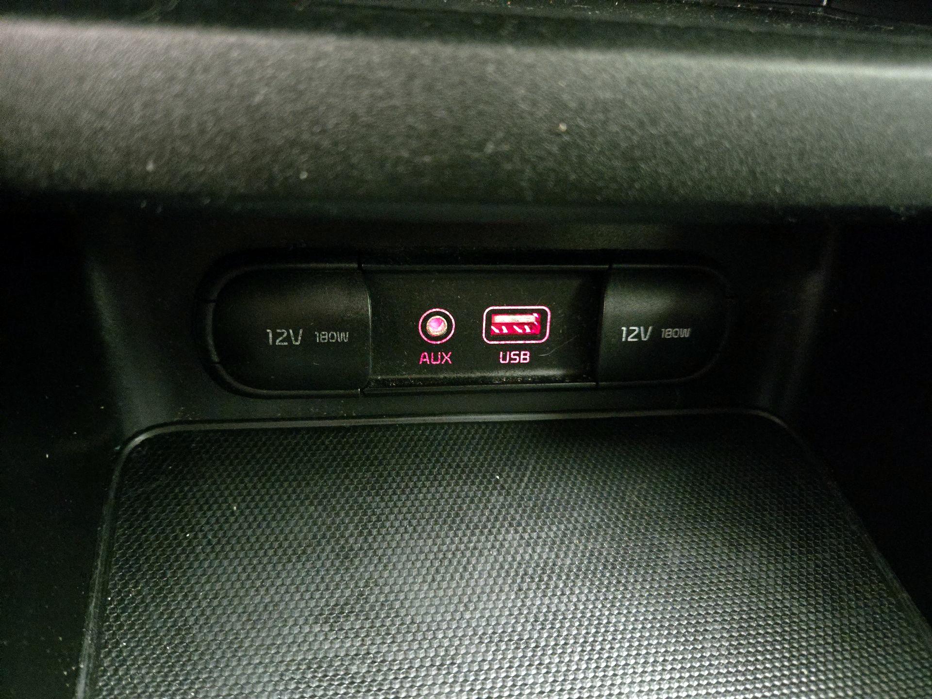 Thumbnail: 2019 Kia Forte - 18