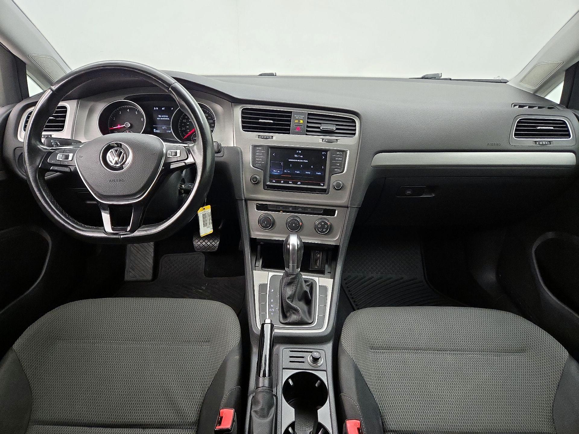 Thumbnail: 2016 Volkswagen Golf - 9