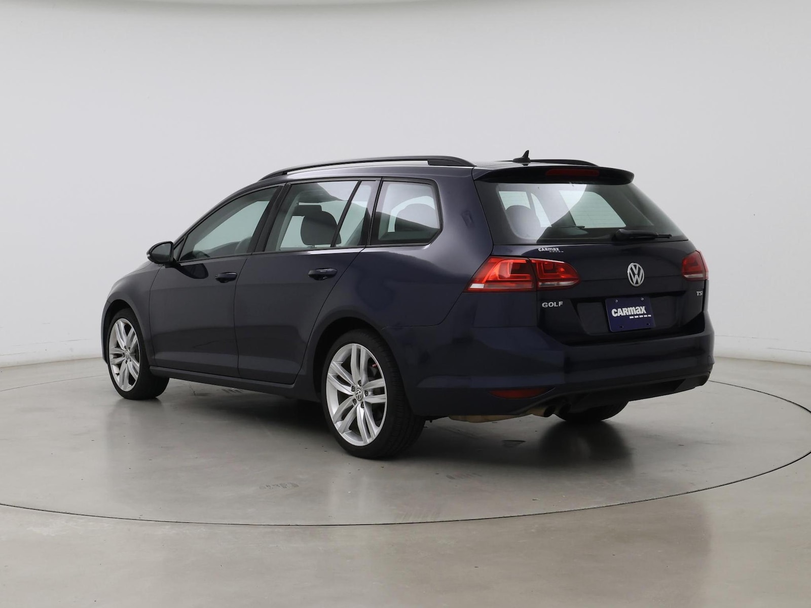 Image of 2016 Volkswagen Golf S