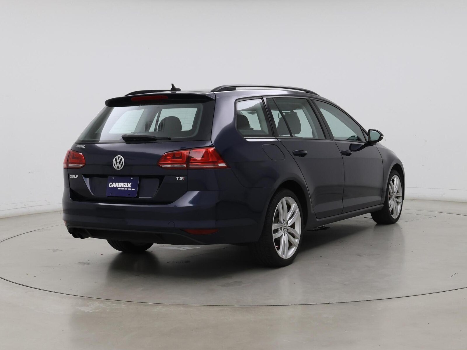 Image of 2016 Volkswagen Golf S