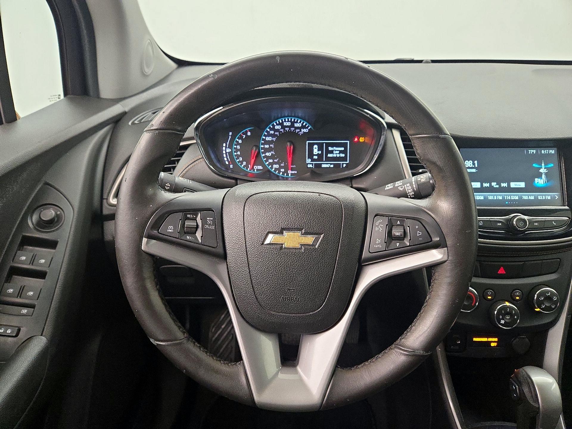 Thumbnail: 2017 Chevrolet Trax - 10